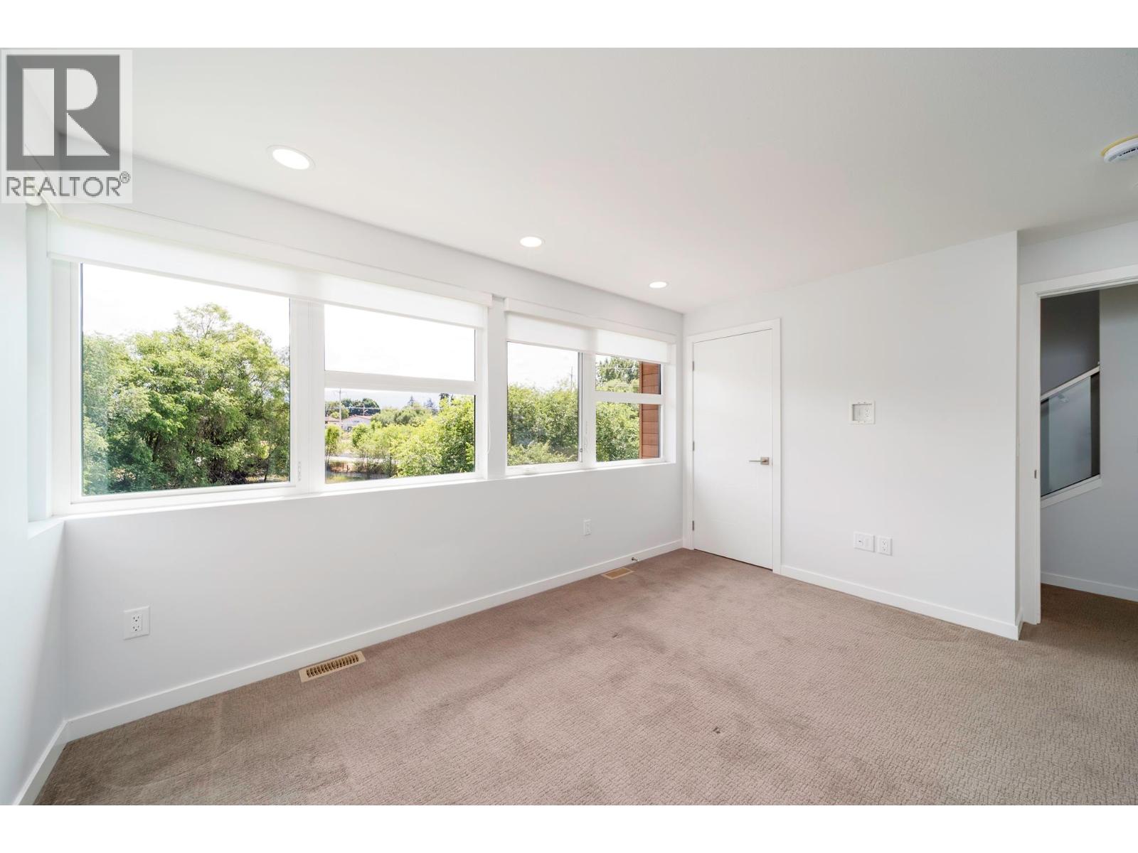 1515 Highland Drive N Unit# 29