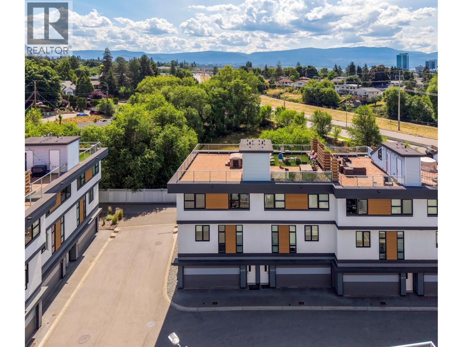 1515 Highland Drive N Unit# 29