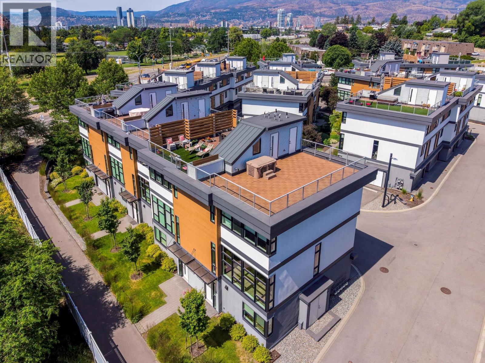 1515 Highland Drive N Unit# 29