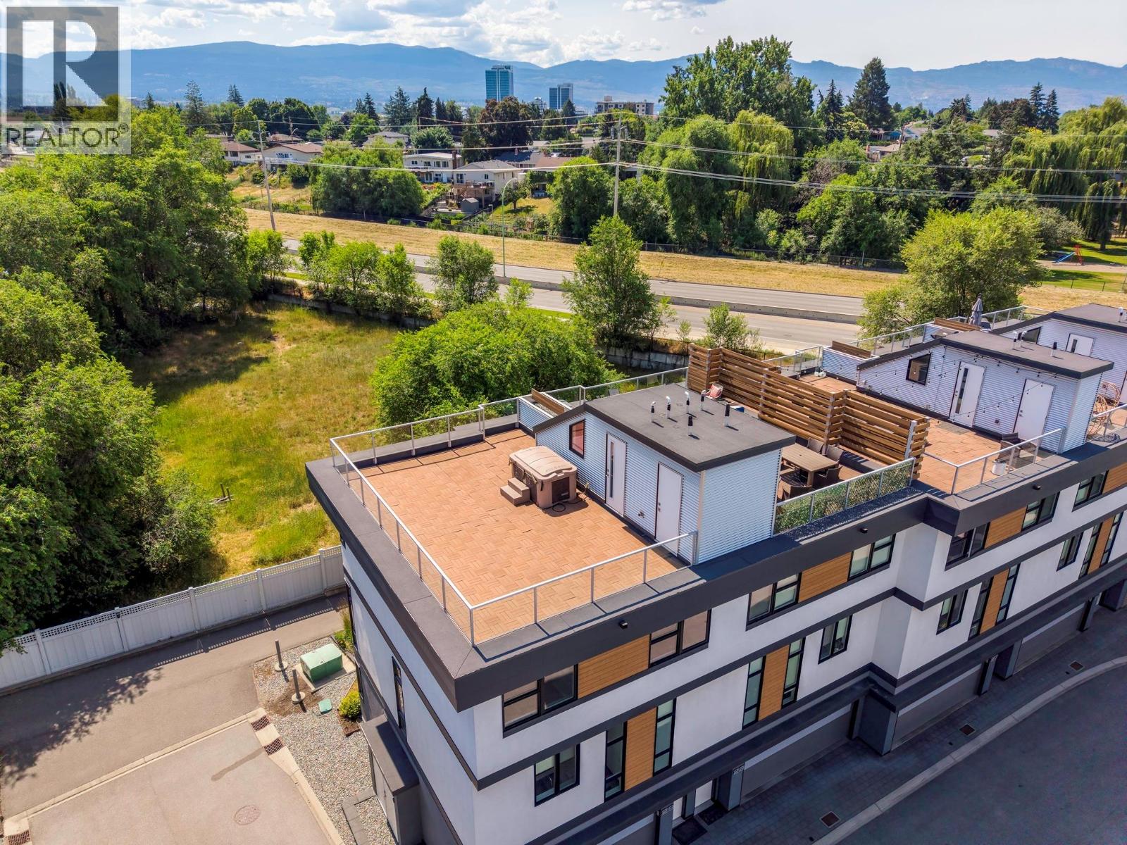 1515 Highland Drive N Unit# 29
