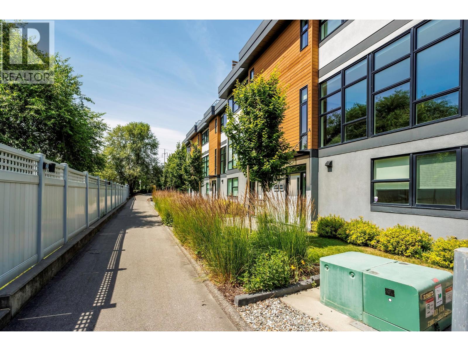 1515 Highland Drive N Unit# 29