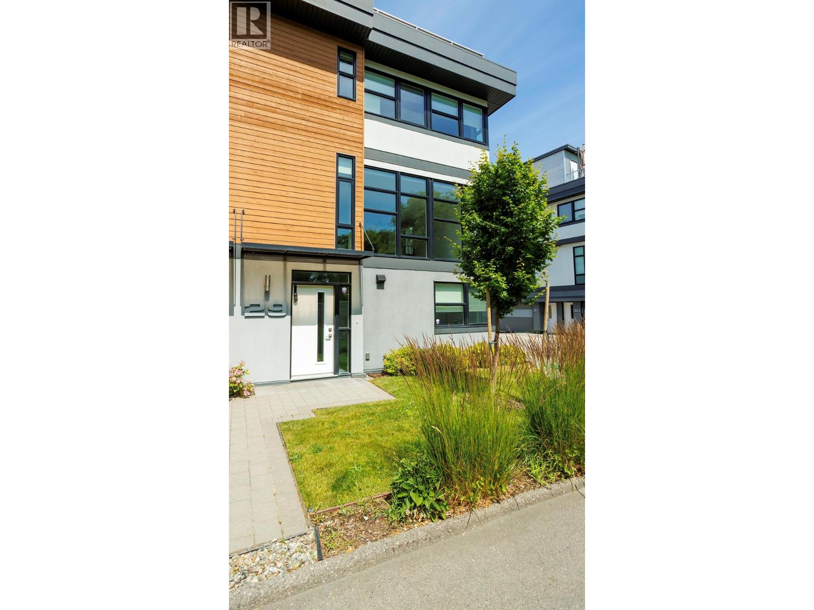 1515 Highland Drive N Unit# 29
