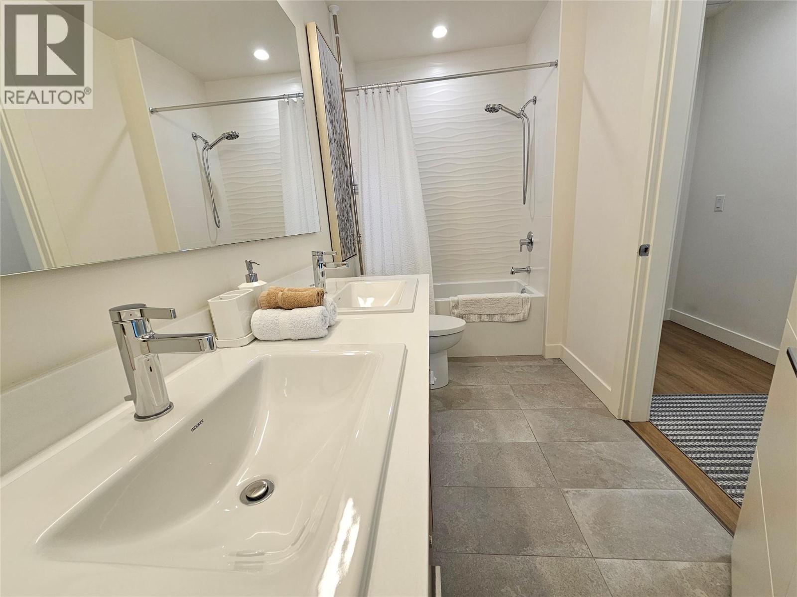 3699 Capozzi Road Unit# PH3