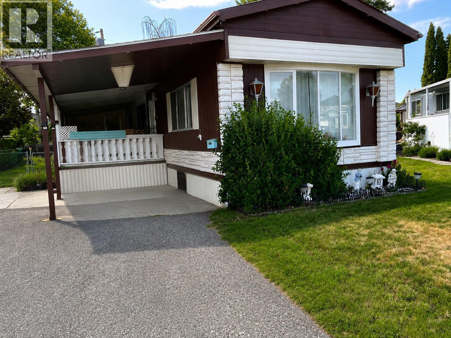 3745 Lakeshore Road Unit# 110
