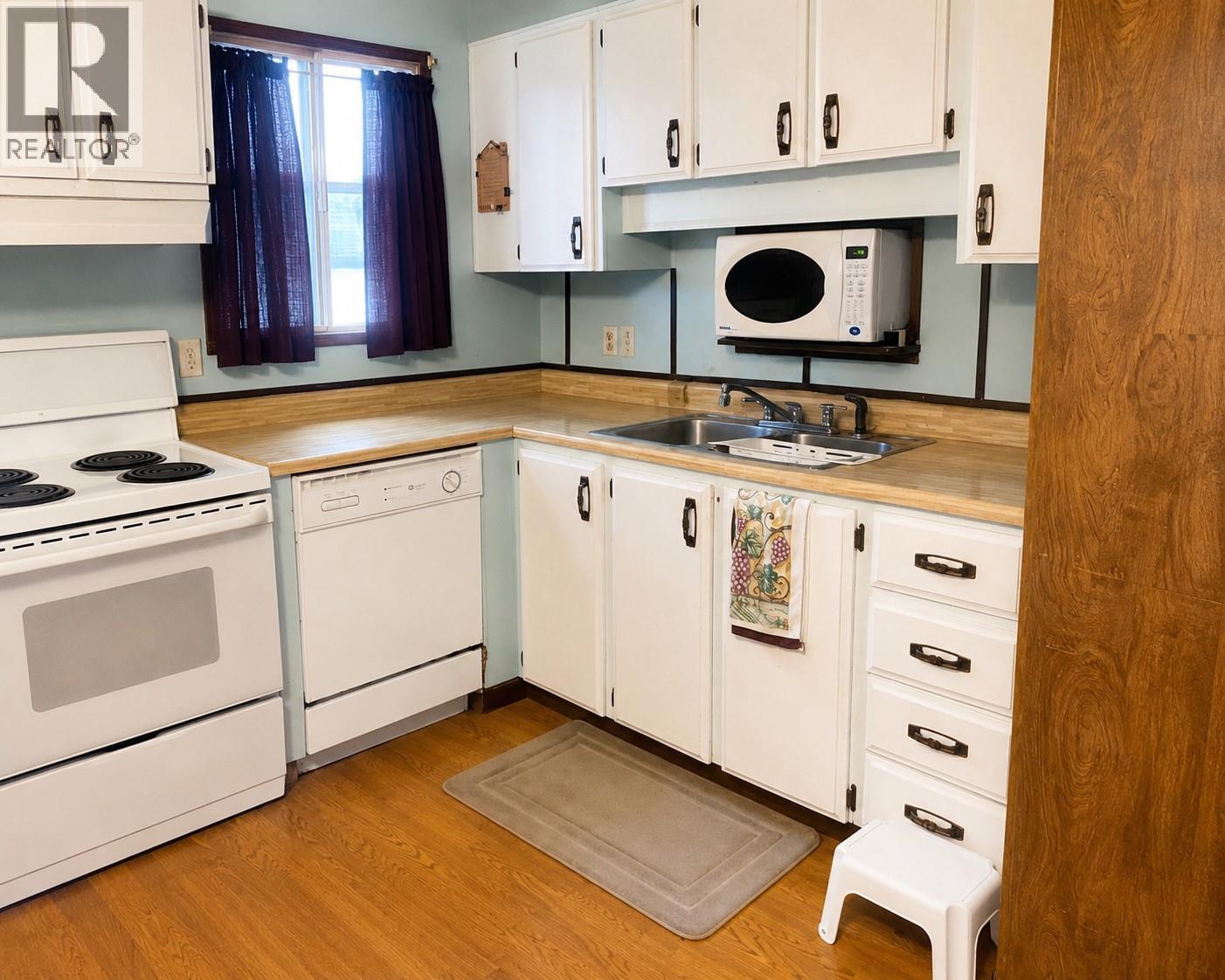 3745 Lakeshore Road Unit# 110