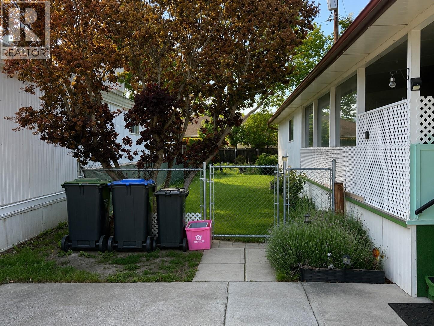 3745 Lakeshore Road Unit# 110