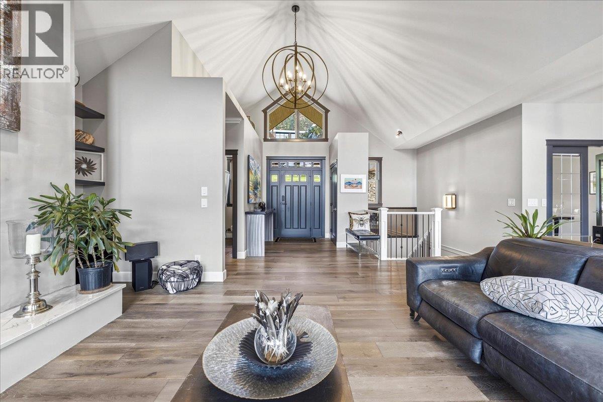 2328 Arthur Court