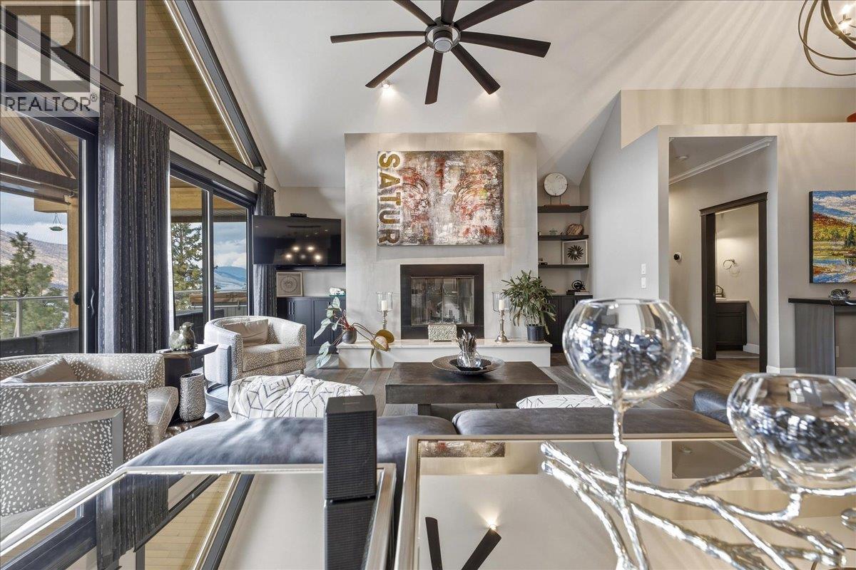 2328 Arthur Court