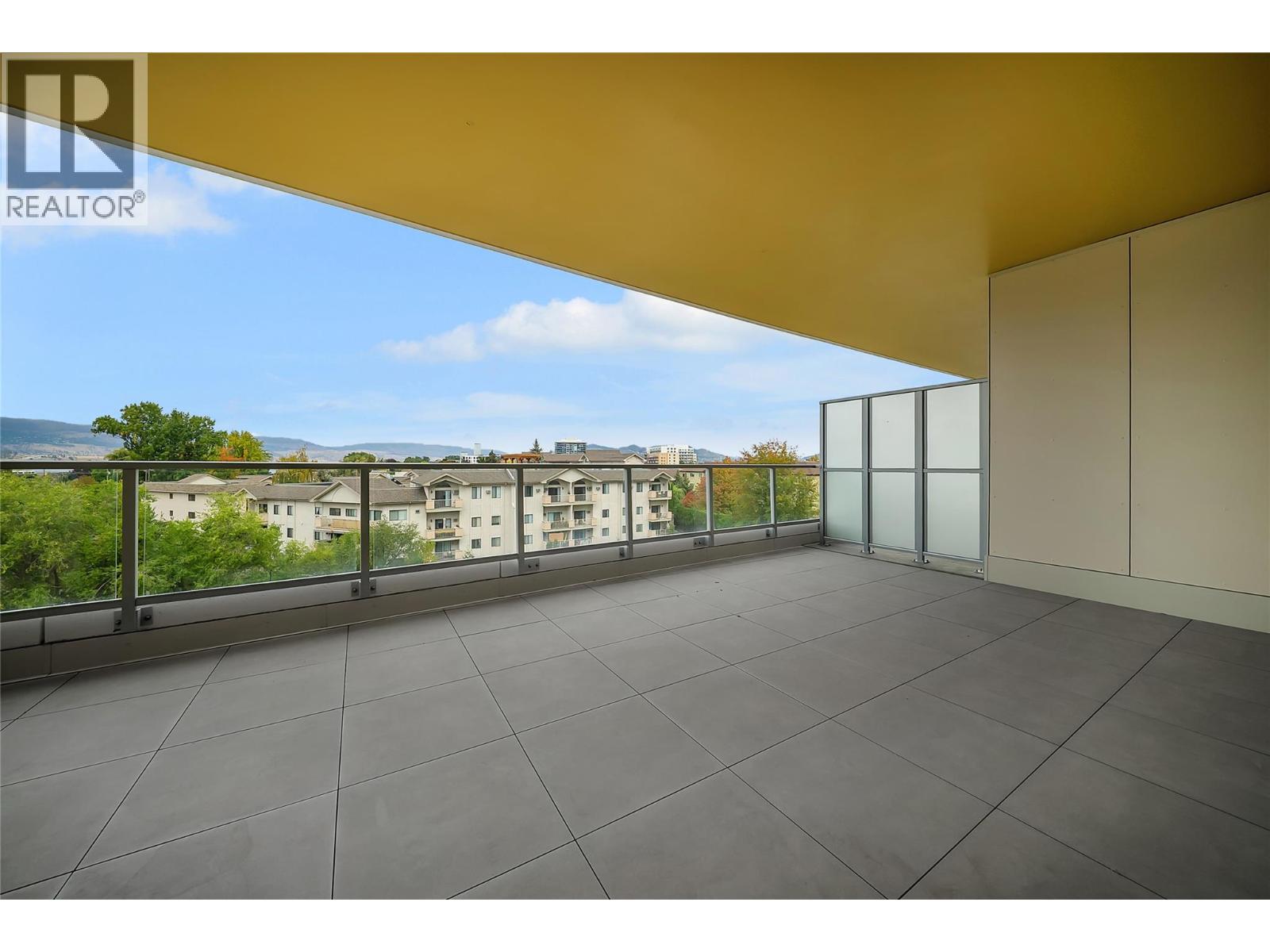 3300 Lakeshore Drive Unit# 418