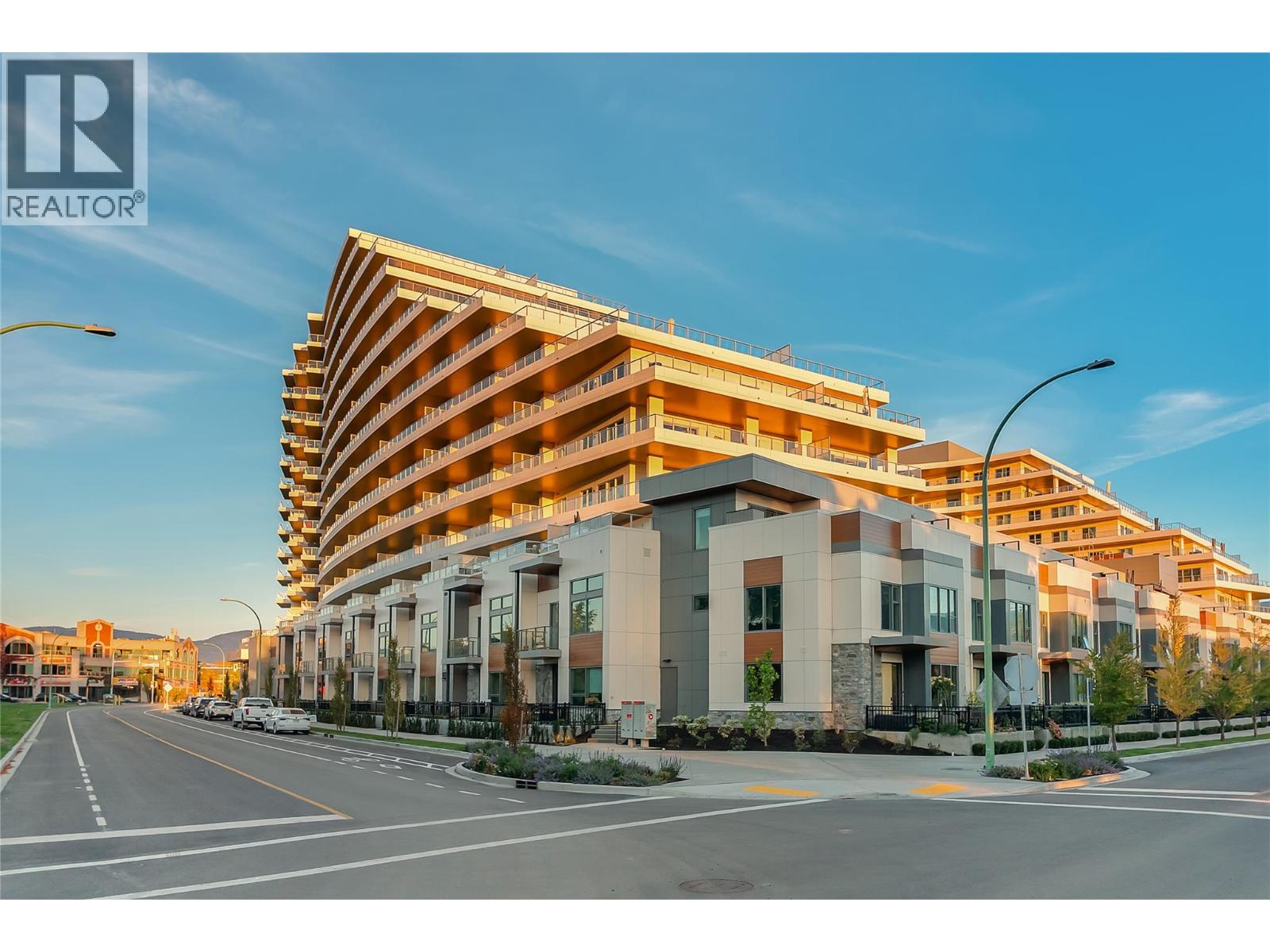 3300 Lakeshore Drive Unit# 418