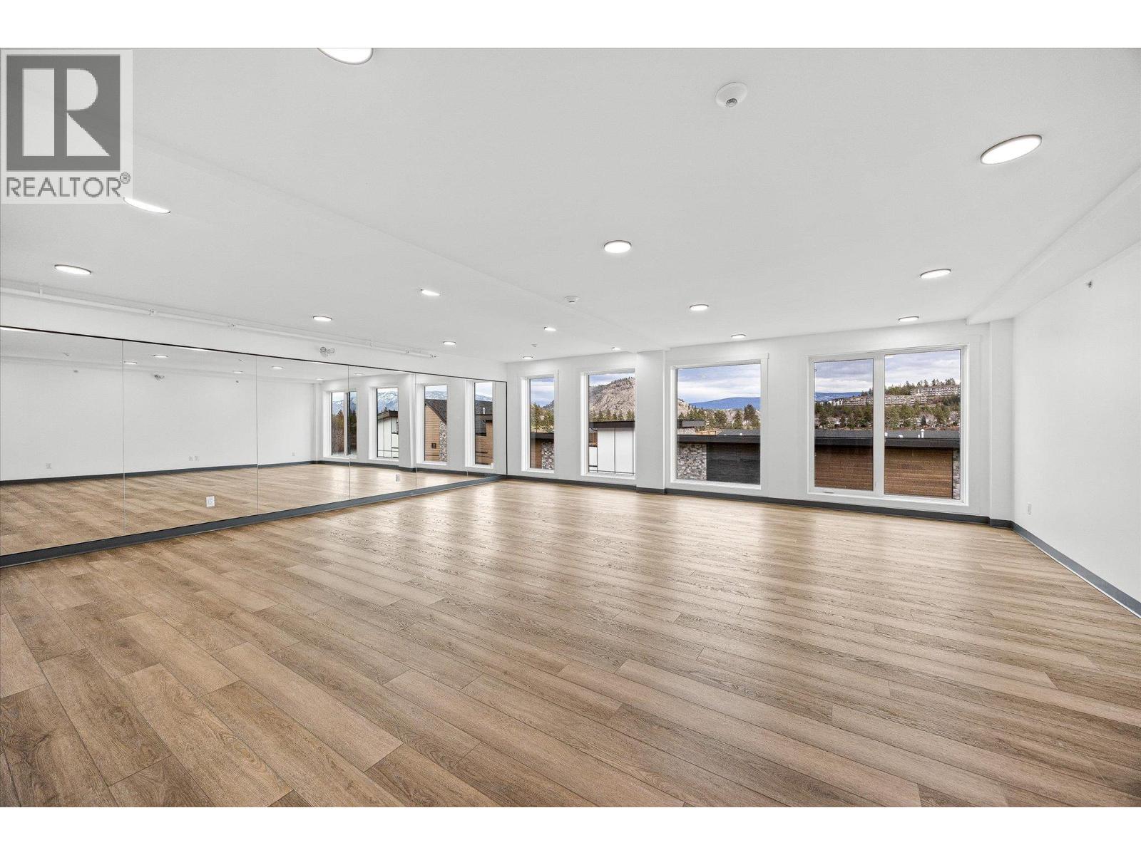 2735 SHANNON LAKE Road Unit# 303