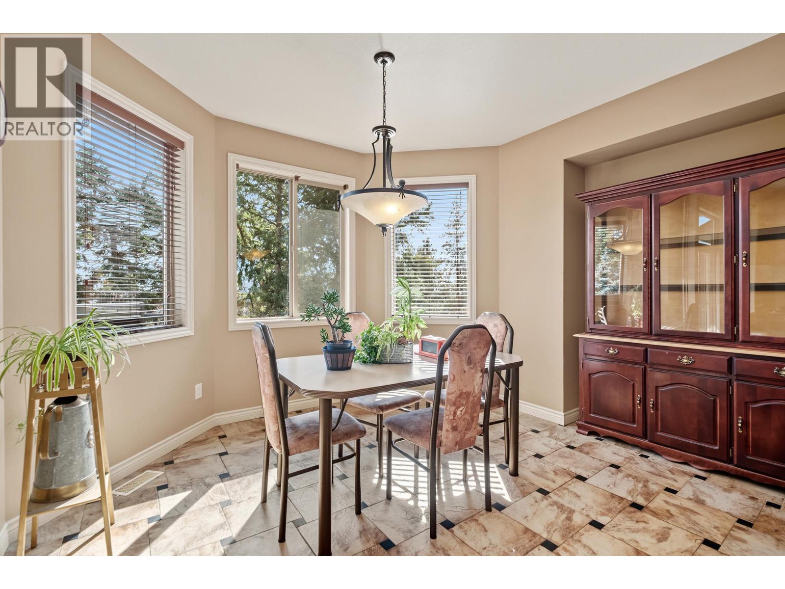2405 Cobblestone Road
