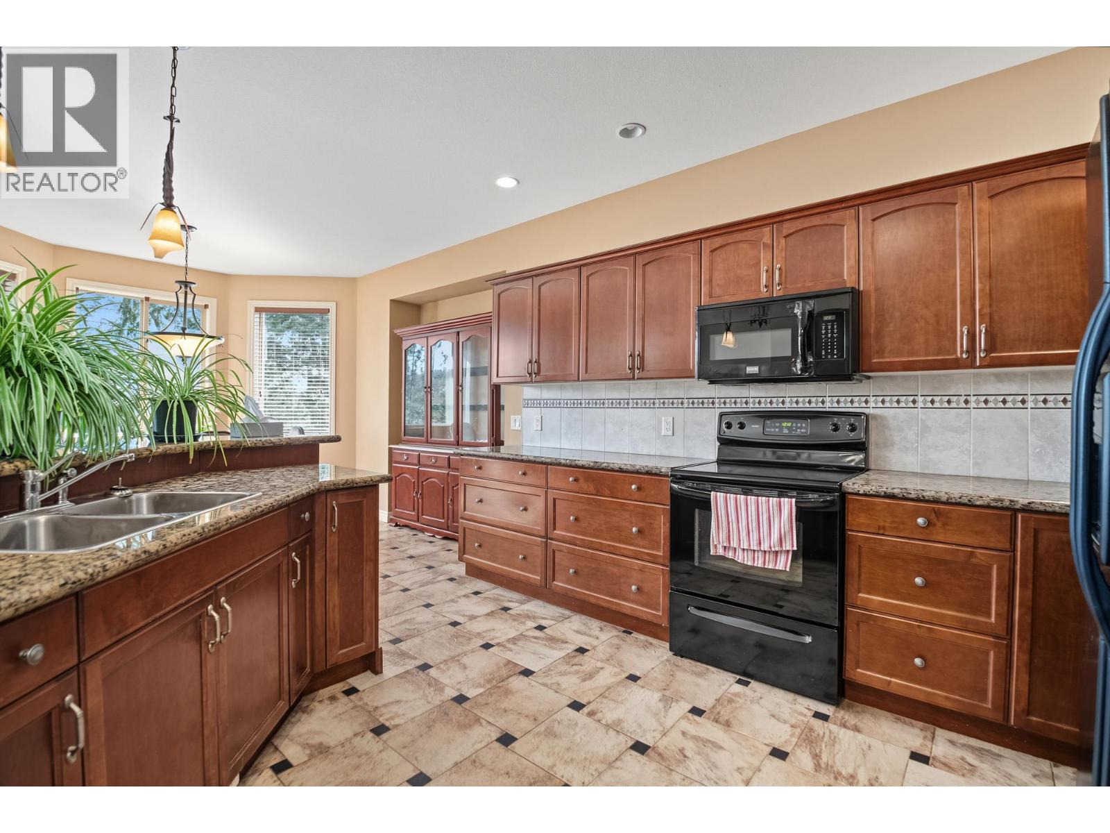 2405 Cobblestone Road