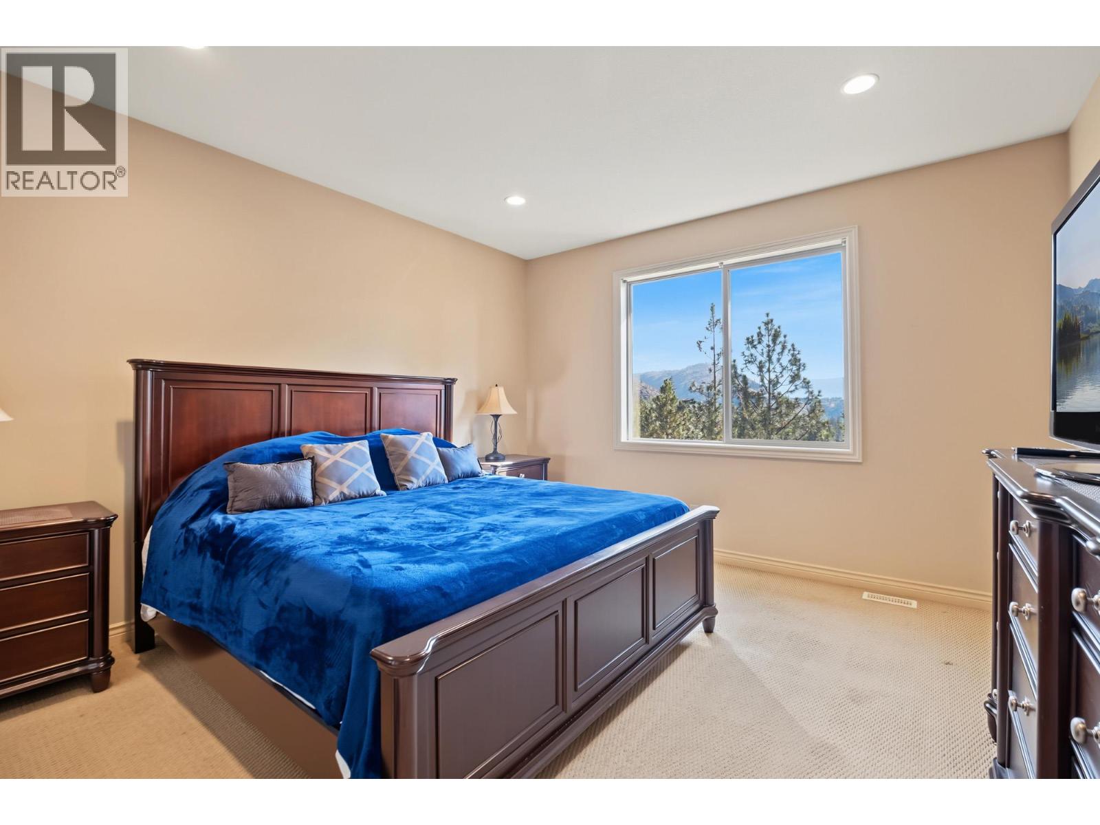 2405 Cobblestone Road