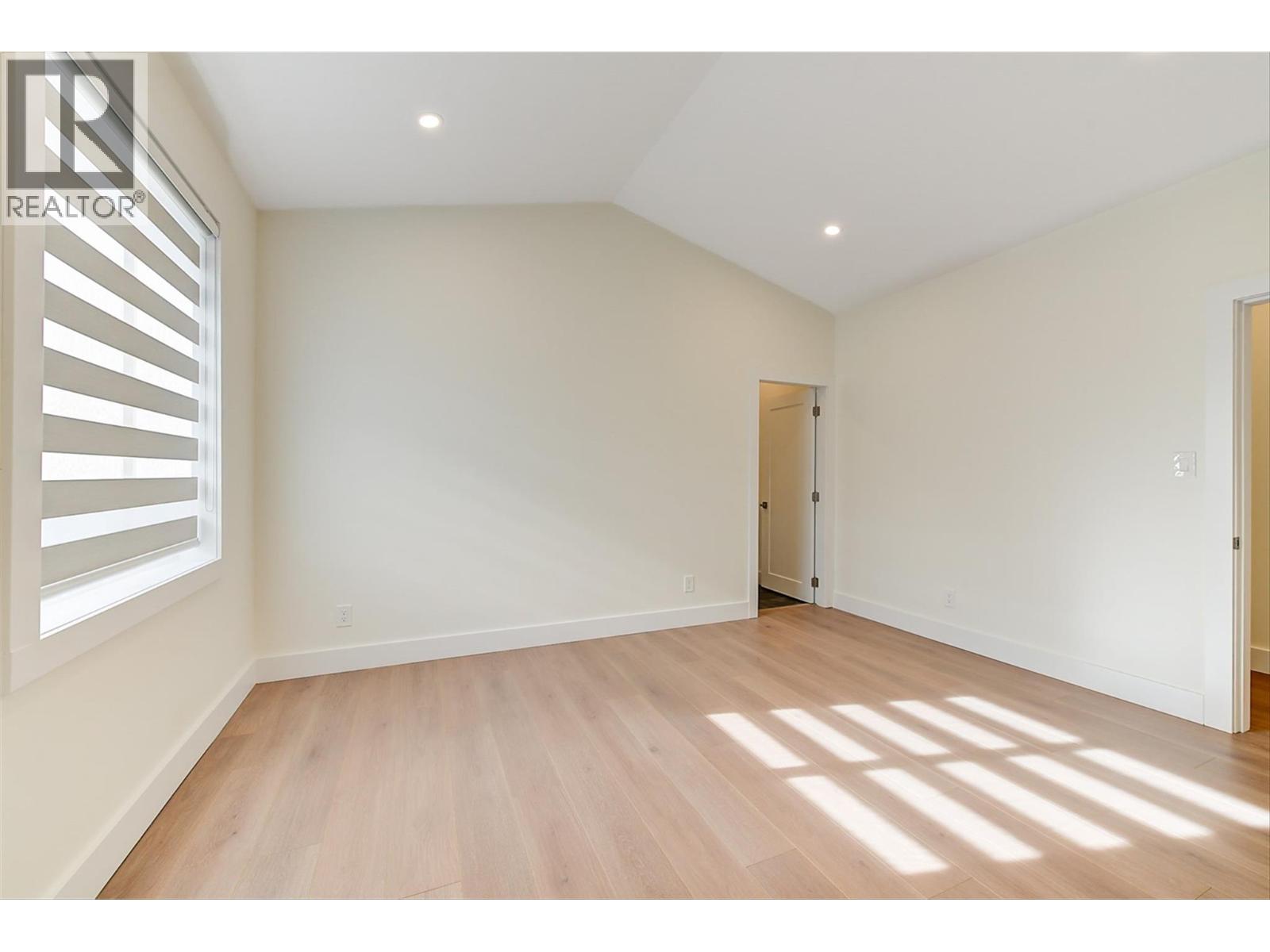 5084 Twinflower Crescent