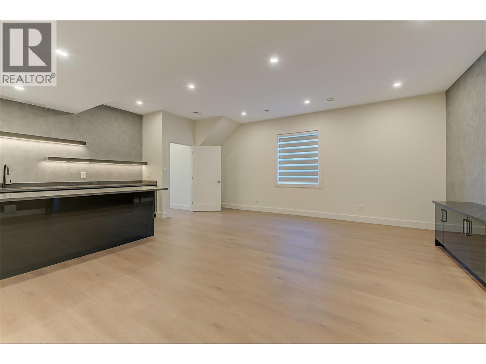 5084 Twinflower Crescent