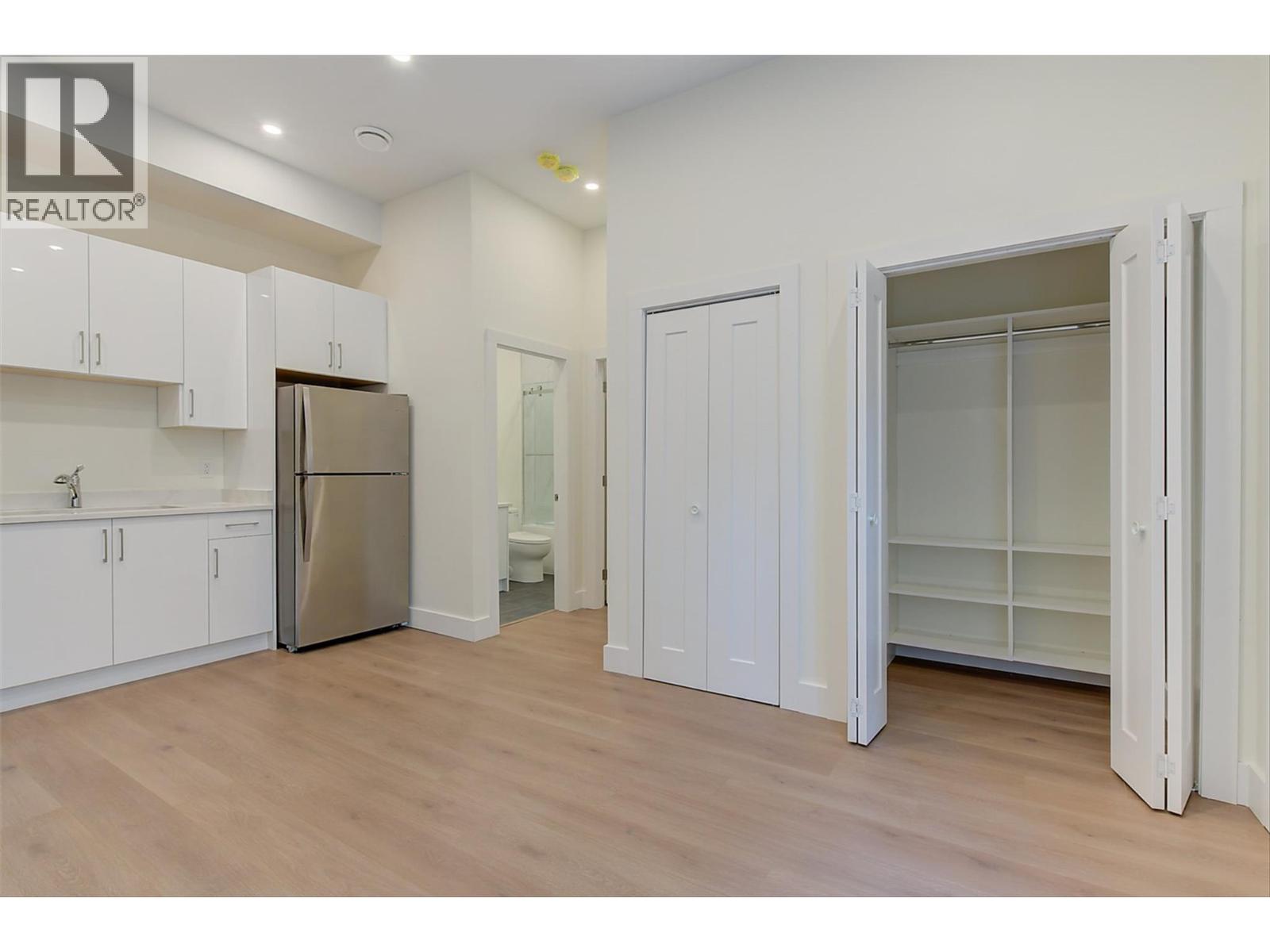 5084 Twinflower Crescent