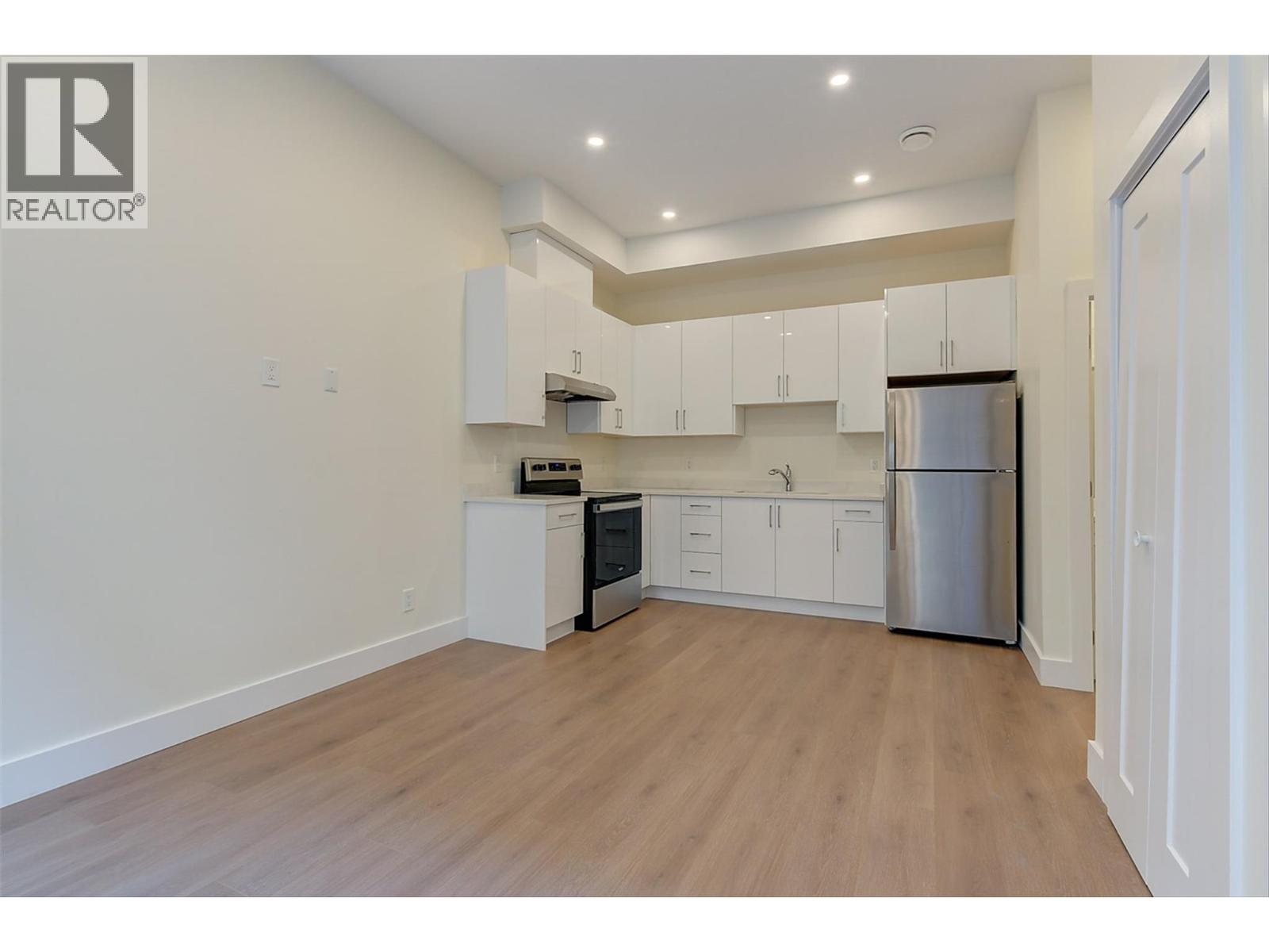 5084 Twinflower Crescent