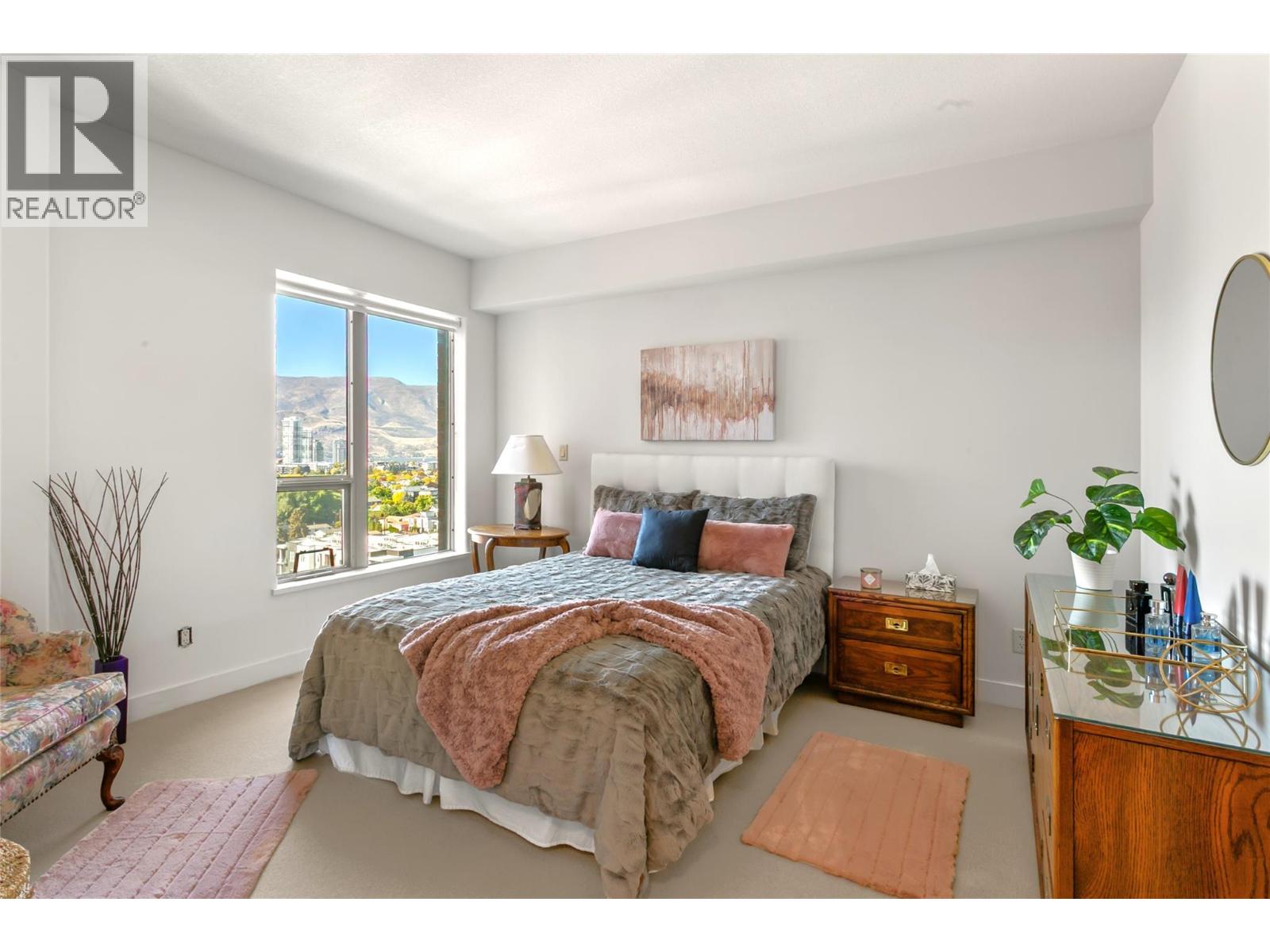 1160 Bernard Avenue Unit# 1205