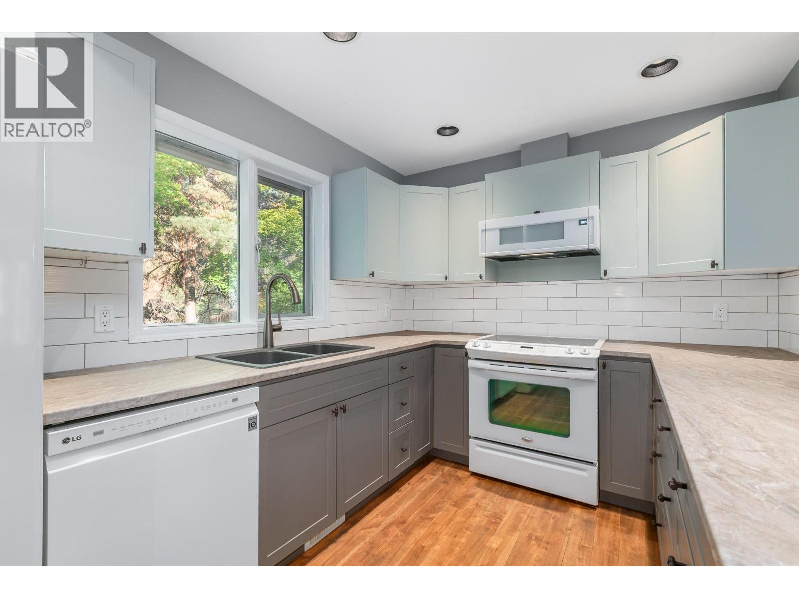 2425 Mount Baldy Drive Unit# 19