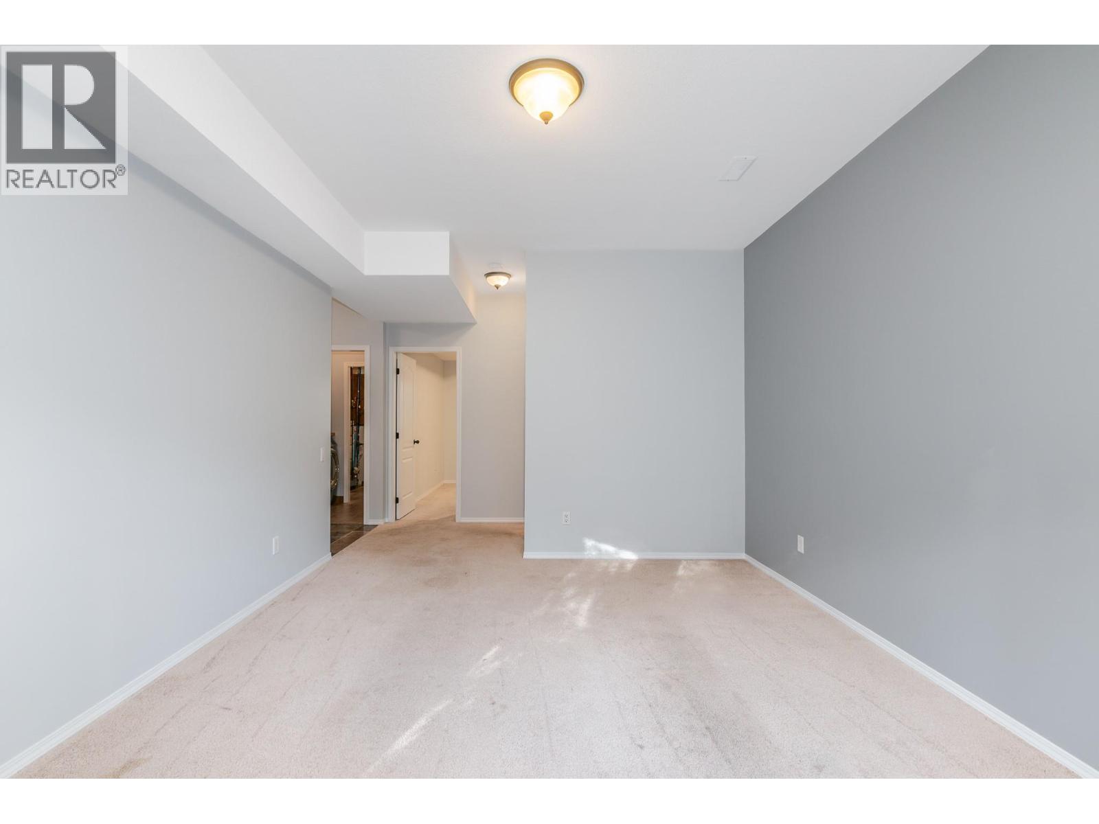 2425 Mount Baldy Drive Unit# 19