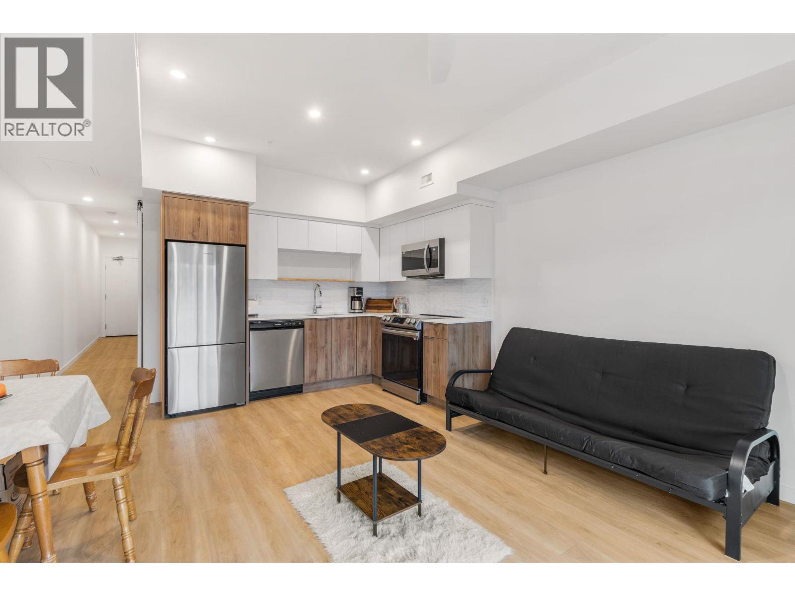 604 Cawston Avenue Unit# 404