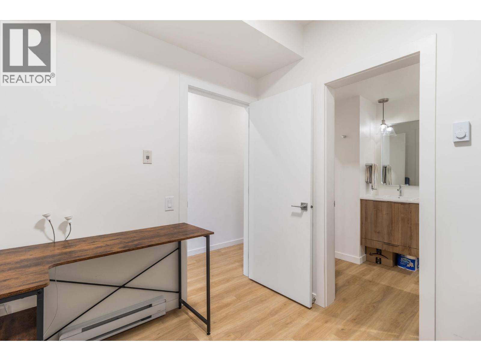 604 Cawston Avenue Unit# 404