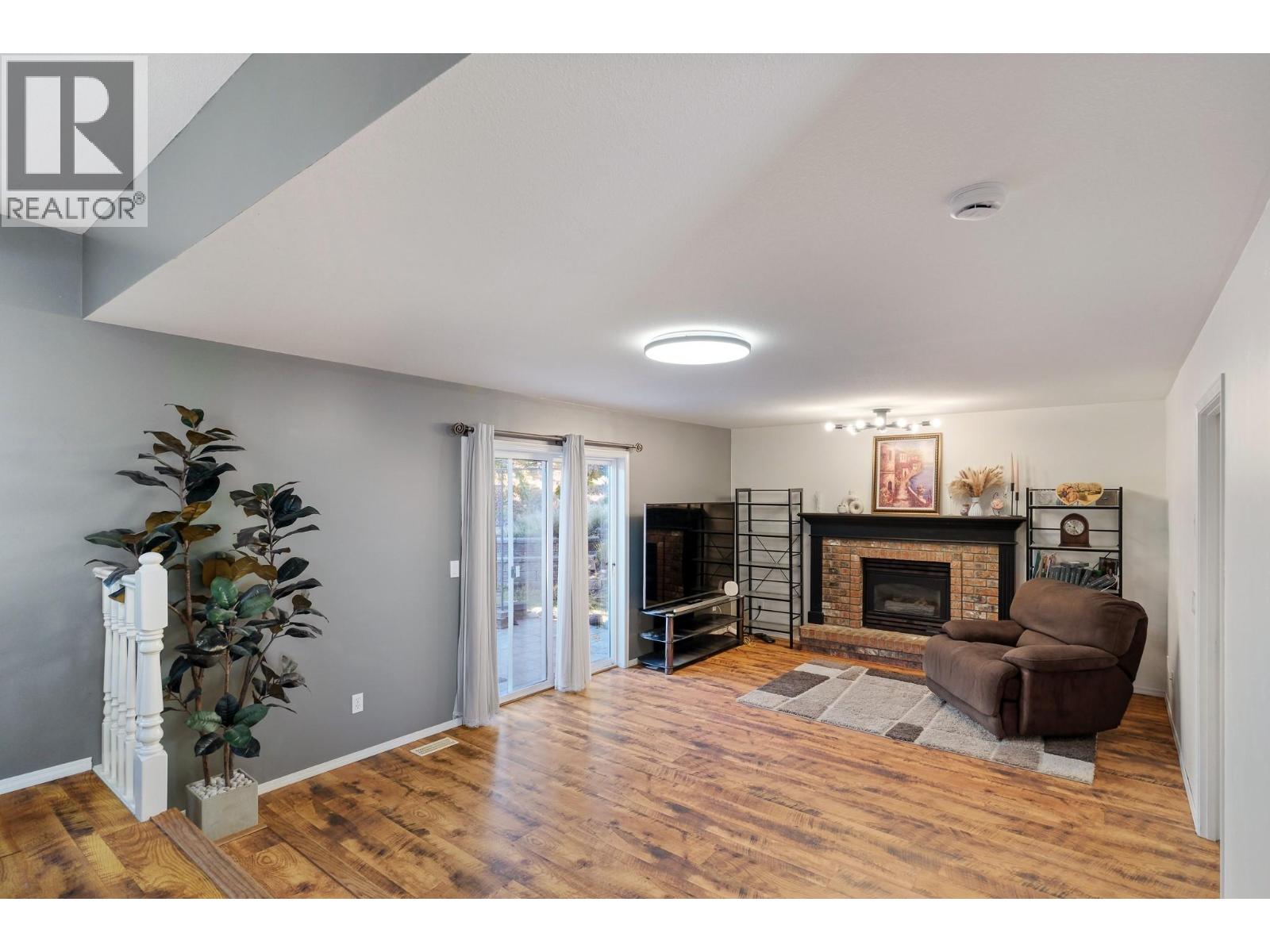 2800 DOUCETTE Drive