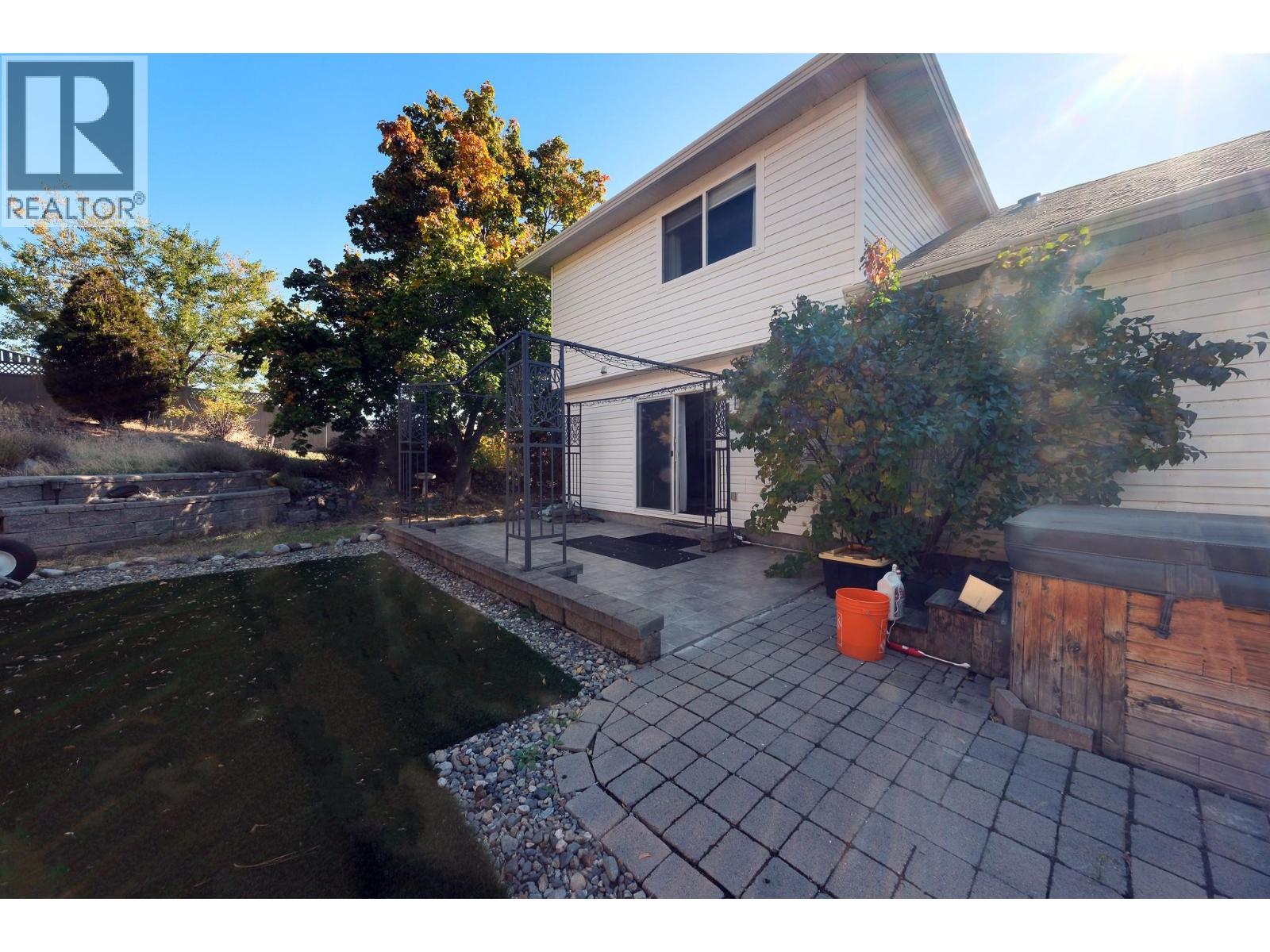 2800 DOUCETTE Drive