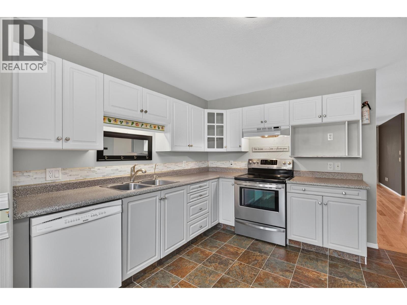 535 Glenmeadows Road Unit# 16