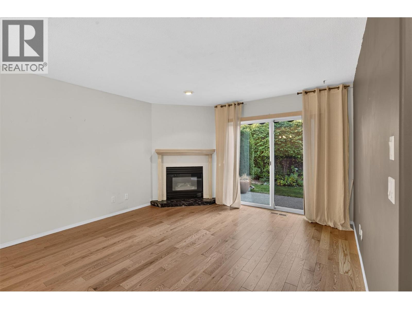 535 Glenmeadows Road Unit# 16