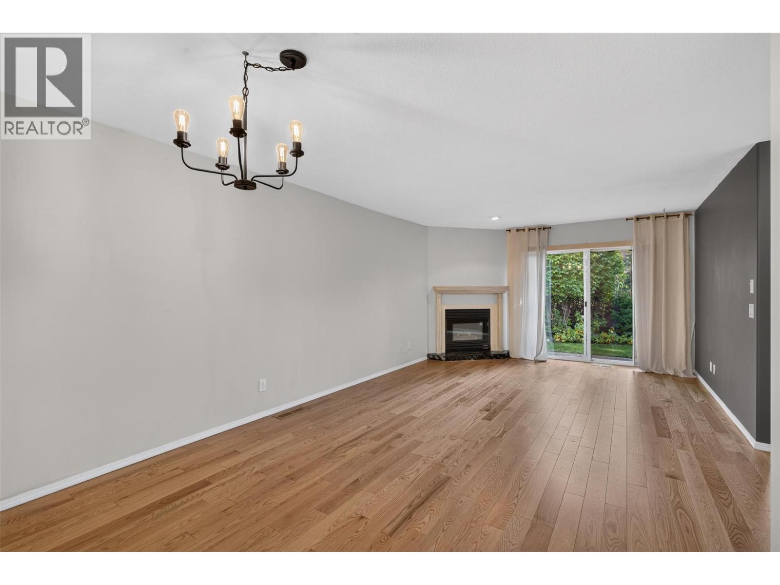 535 Glenmeadows Road Unit# 16