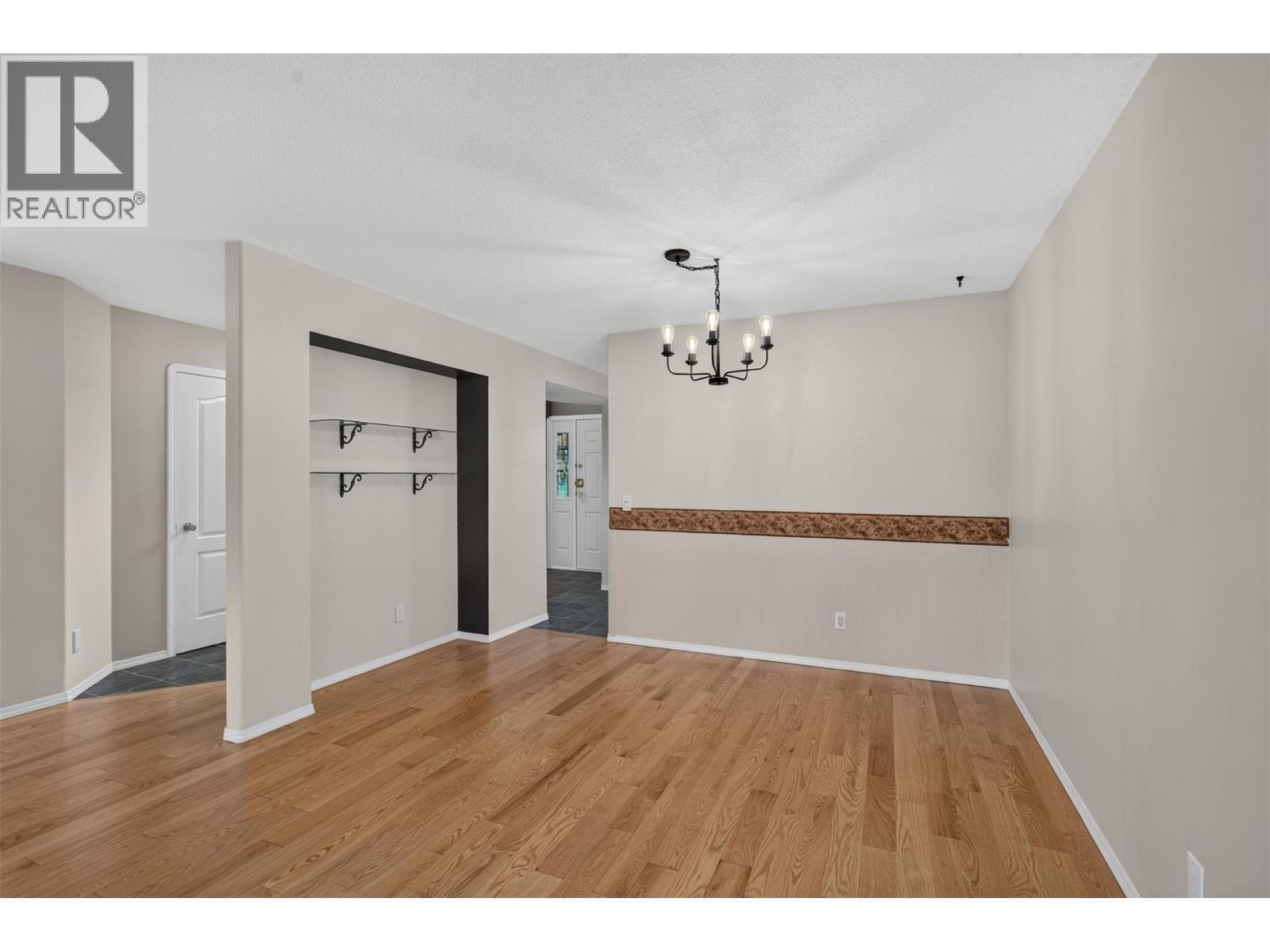 535 Glenmeadows Road Unit# 16