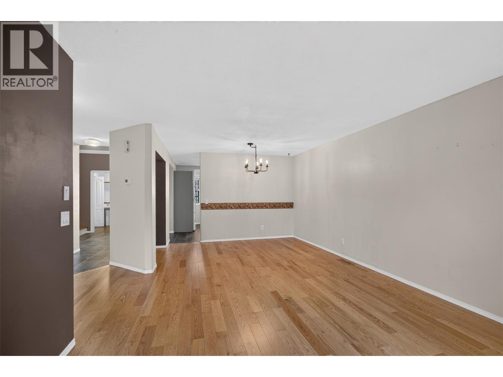 535 Glenmeadows Road Unit# 16