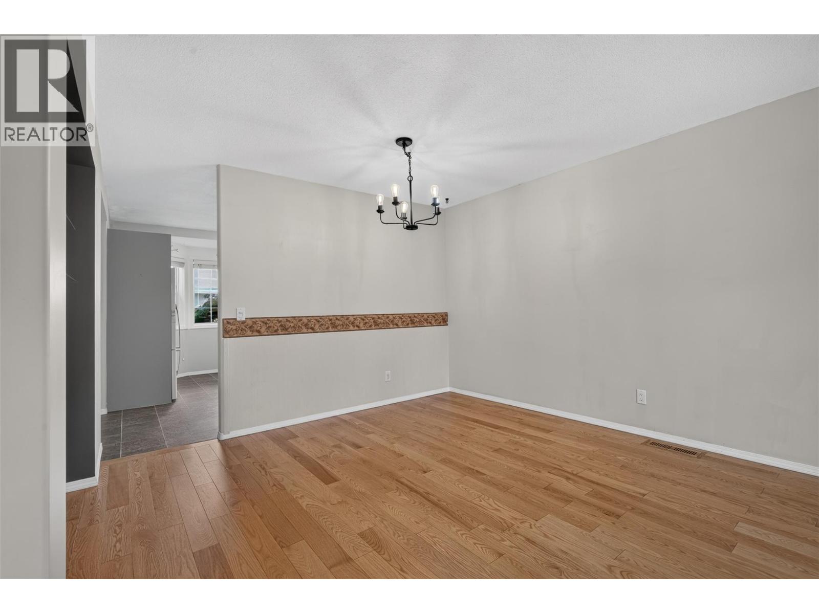 535 Glenmeadows Road Unit# 16