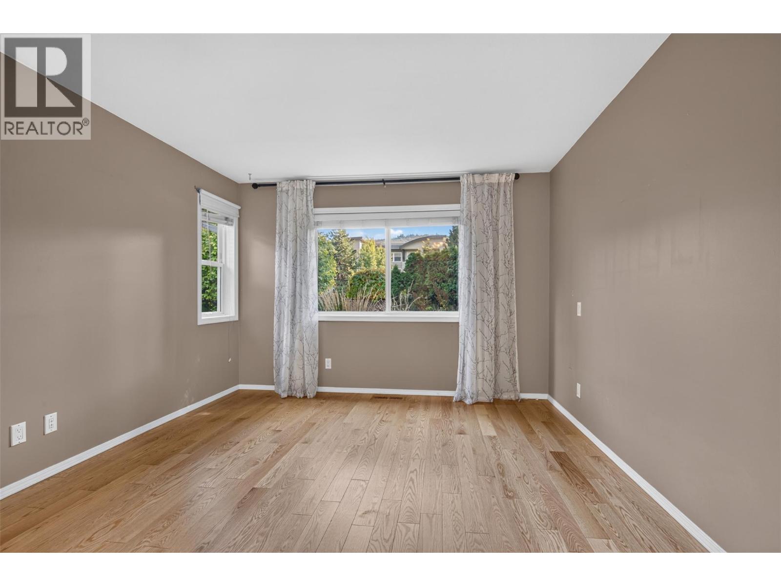 535 Glenmeadows Road Unit# 16