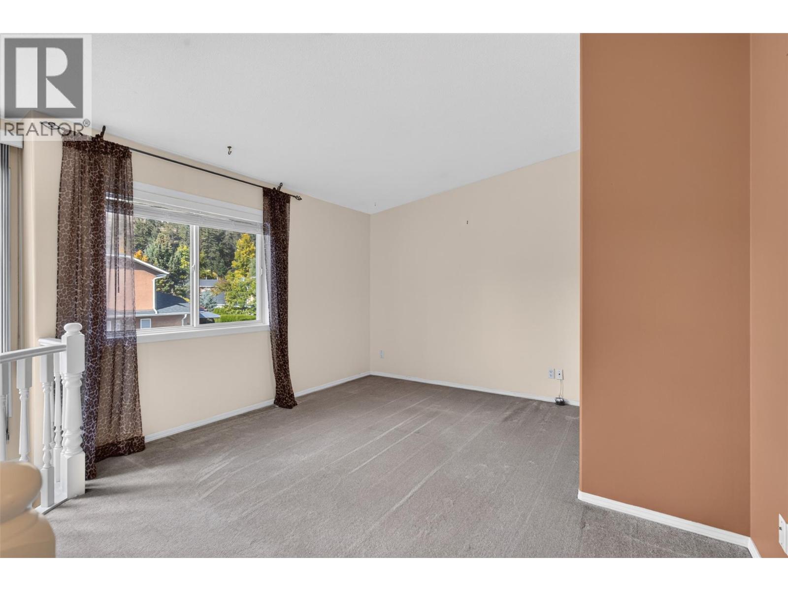 535 Glenmeadows Road Unit# 16