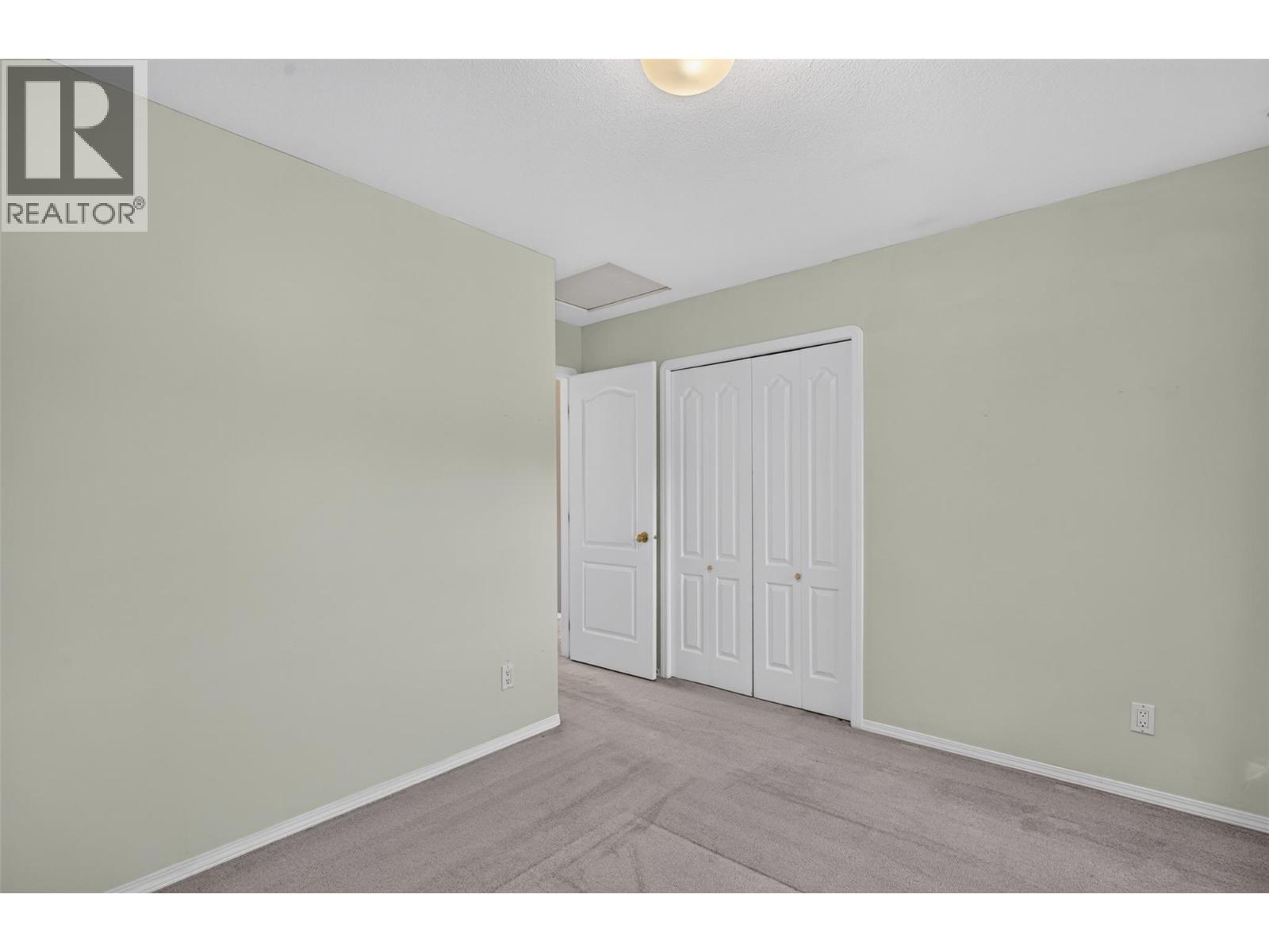 535 Glenmeadows Road Unit# 16