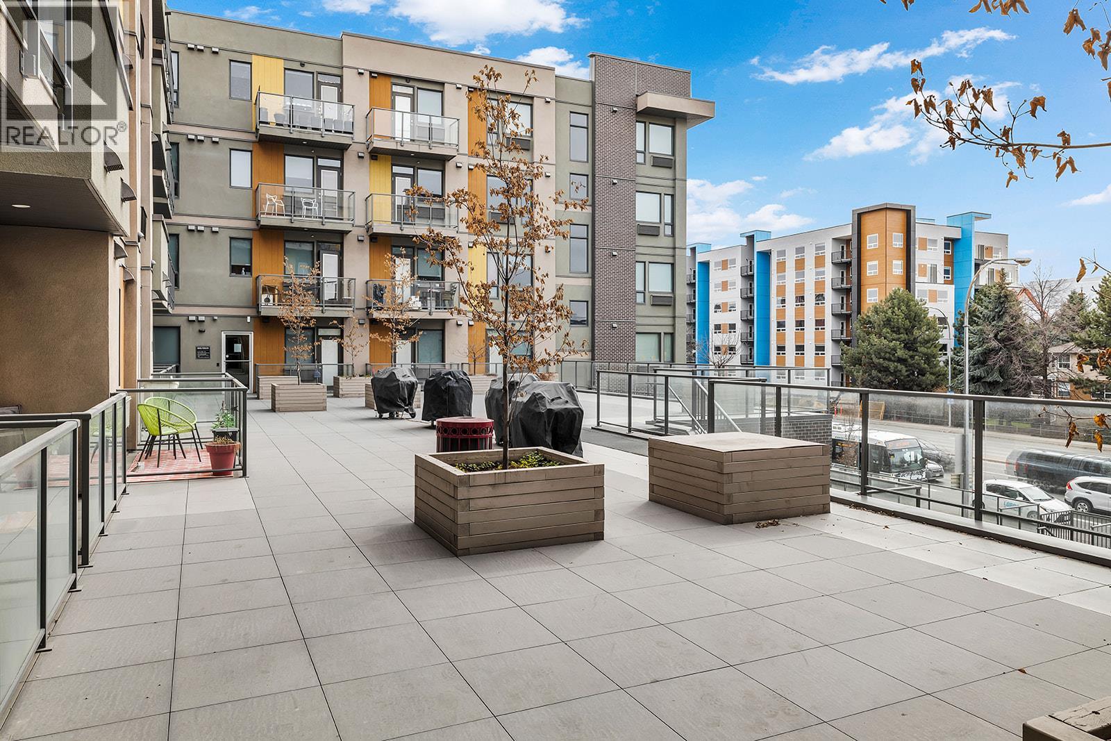 925 Leon Avenue Unit# 327