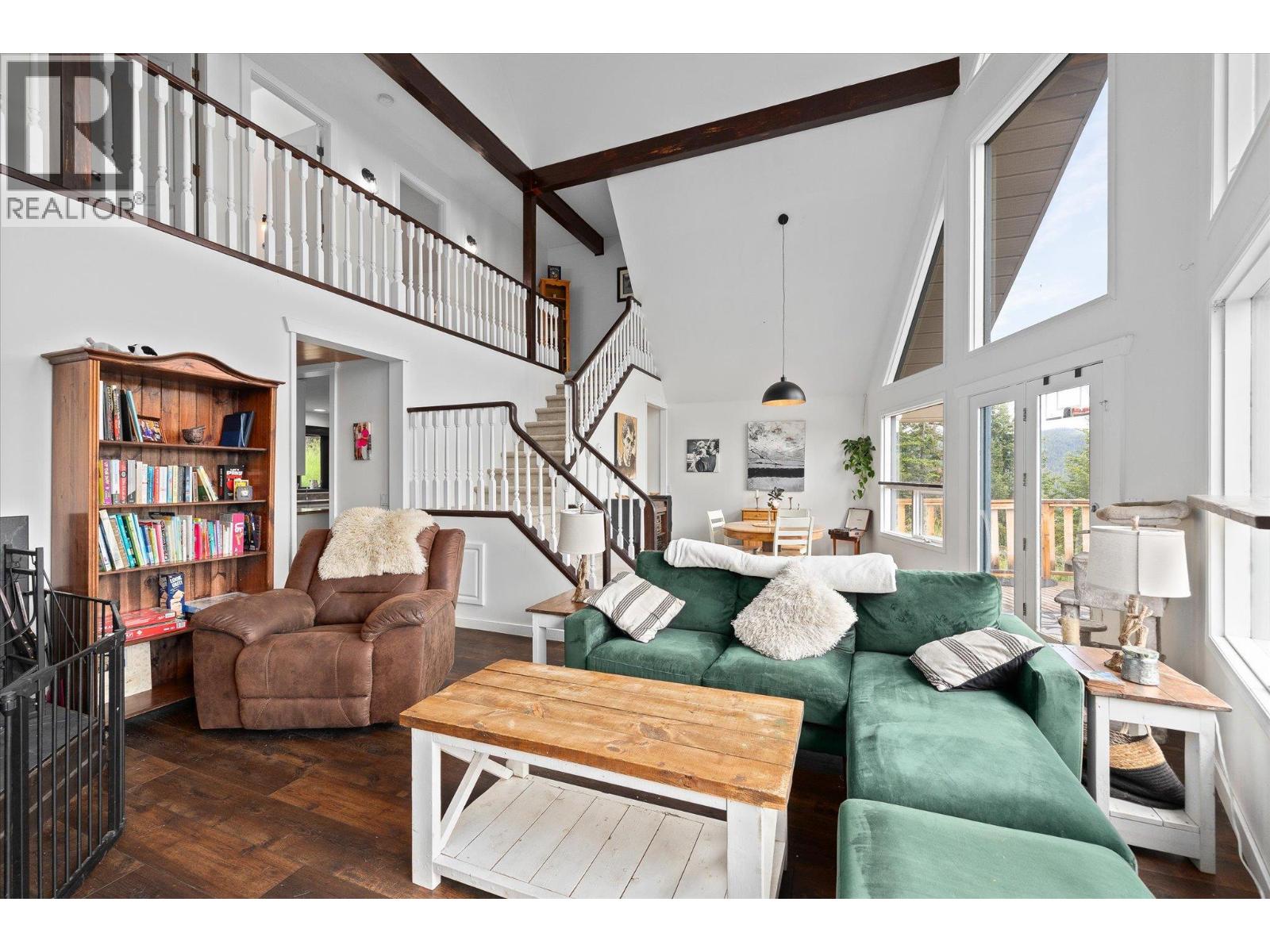 1957 Huckleberry Road
