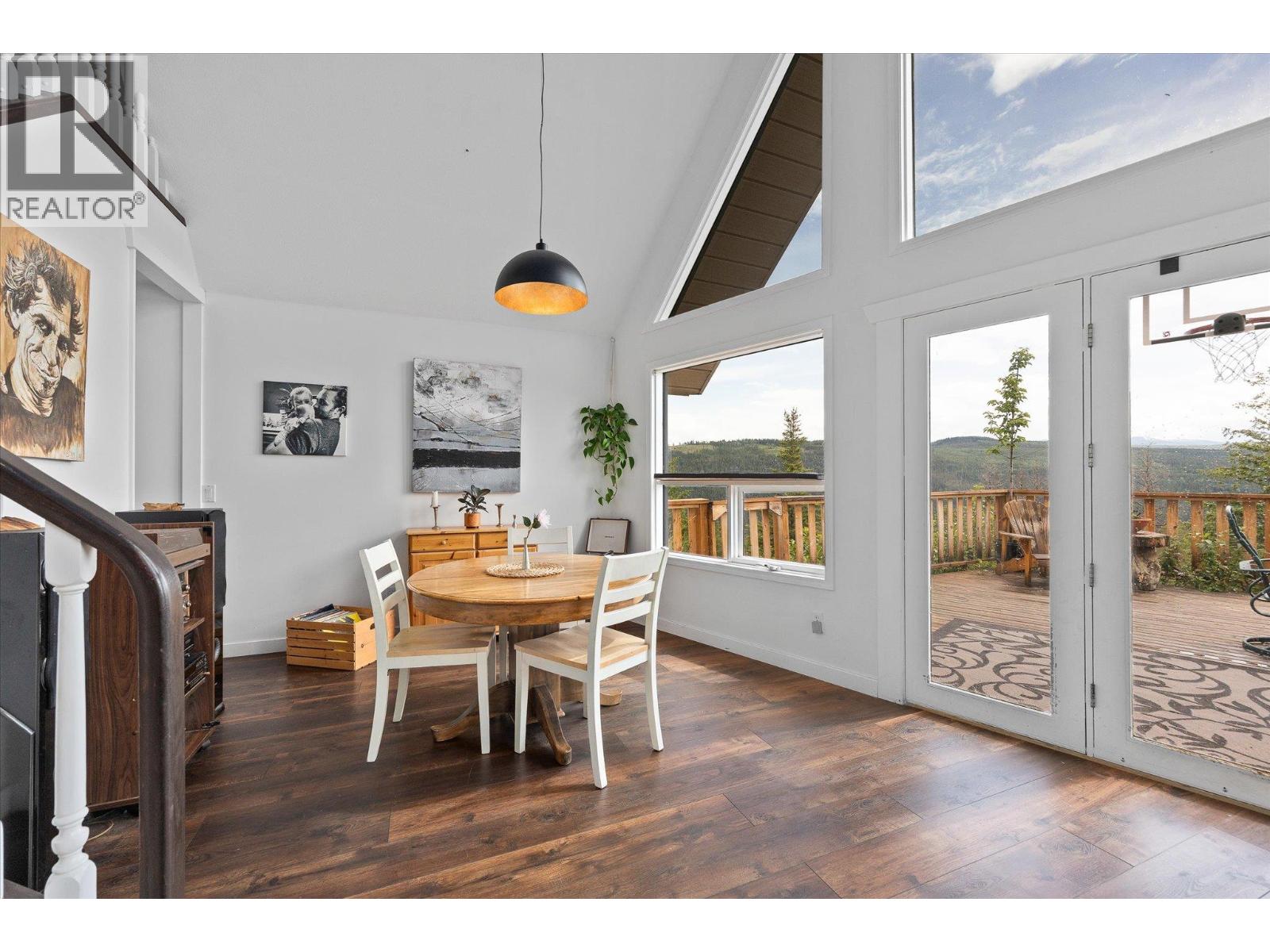 1957 Huckleberry Road