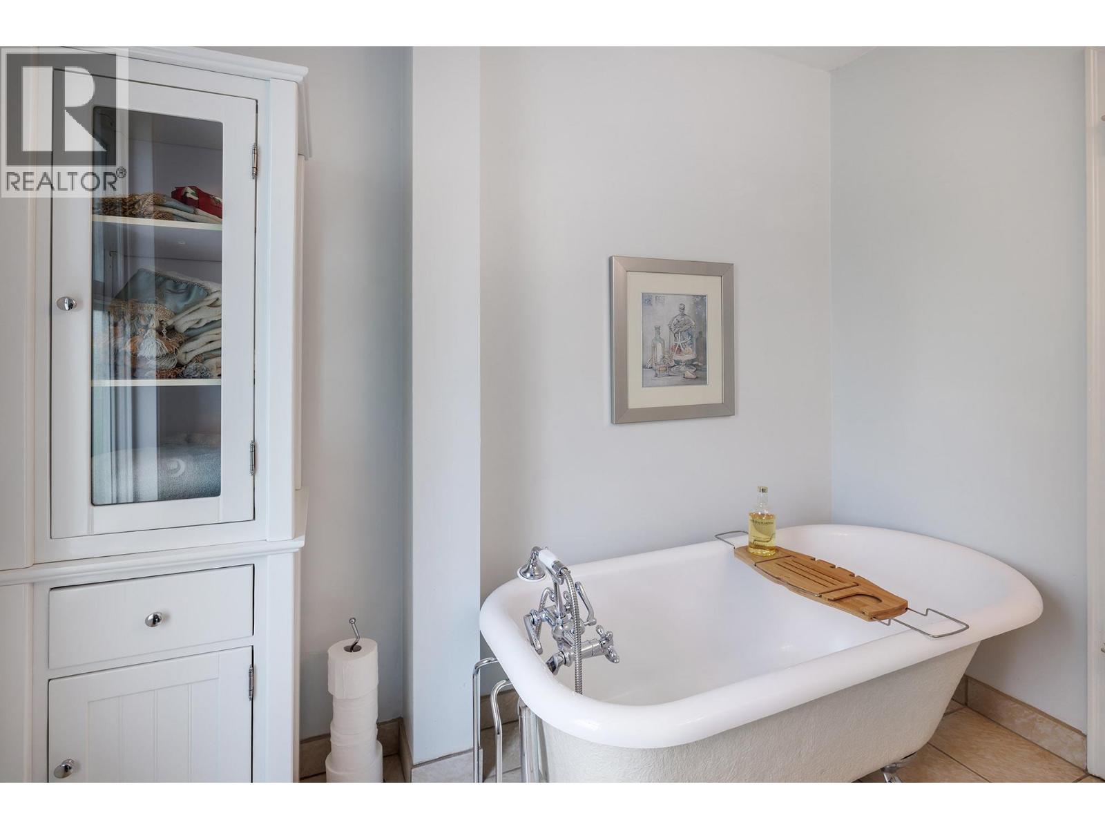 4614 Mission Ridge Court
