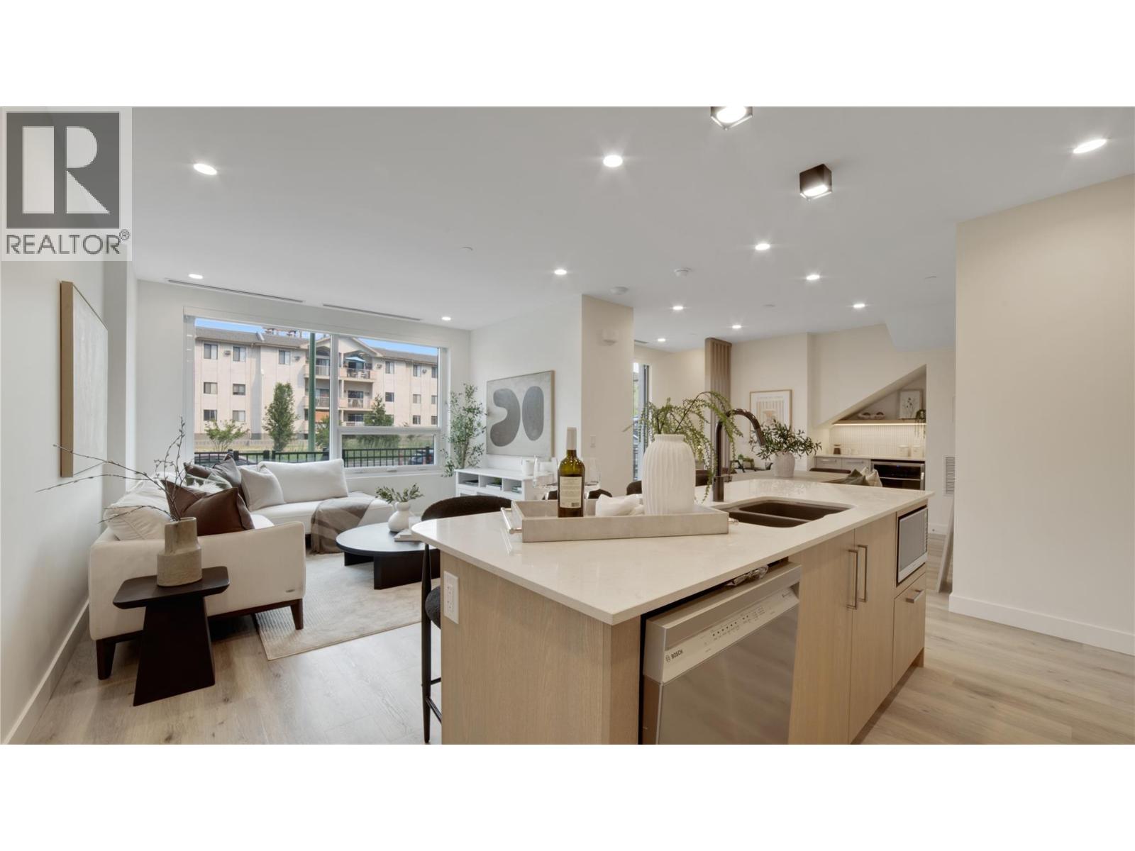 472 Lanfranco Road
