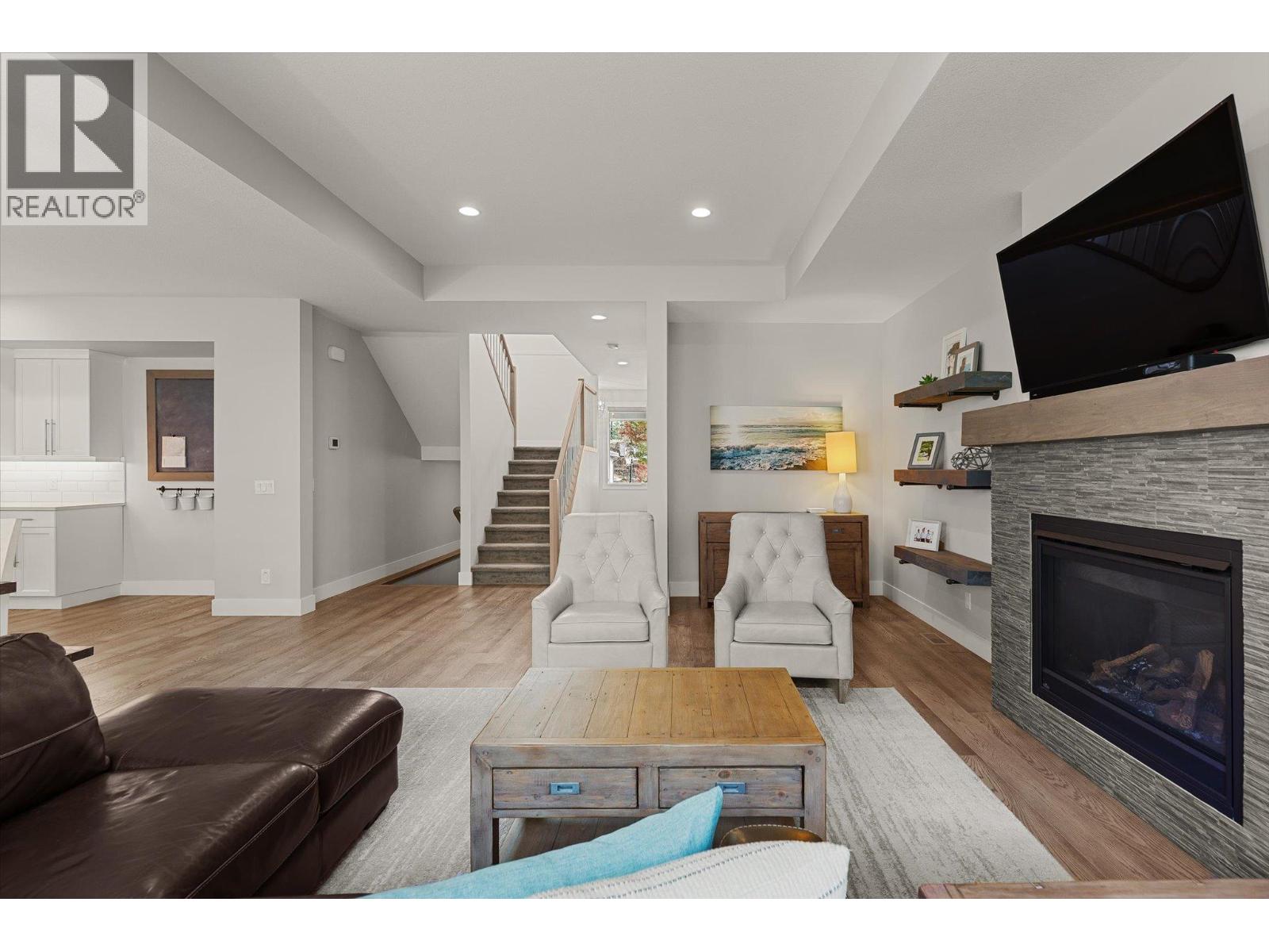 118 Split Pine Court