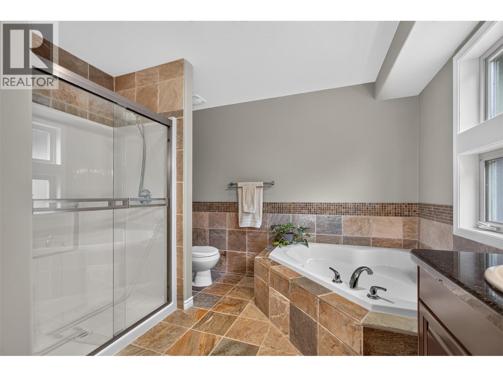 2512 Selkirk Drive