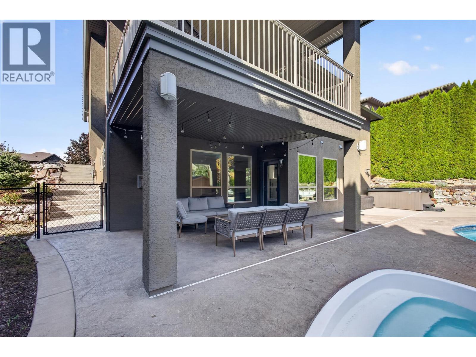 2512 Selkirk Drive