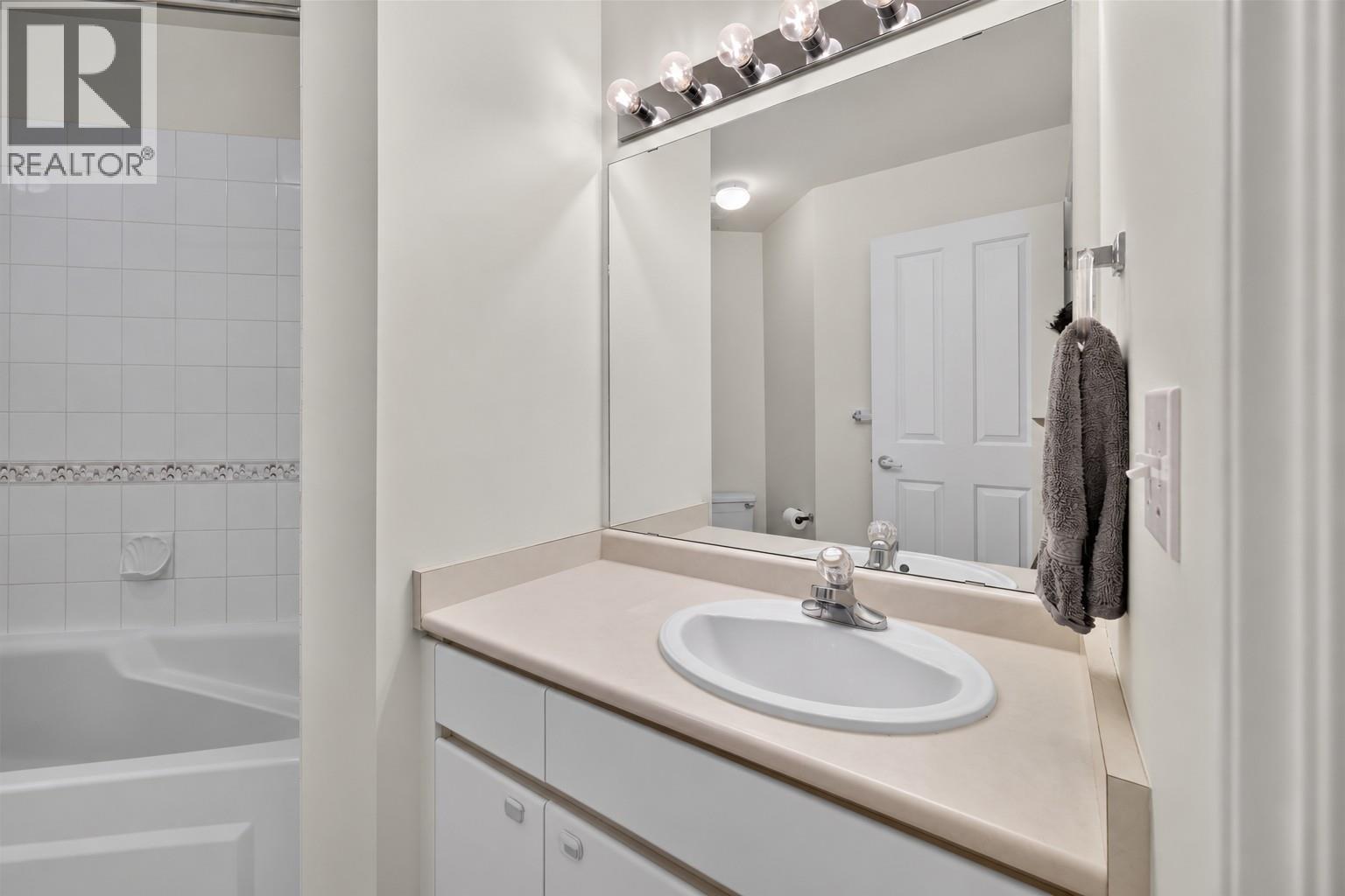 2350 Stillingfleet Road Unit# 205