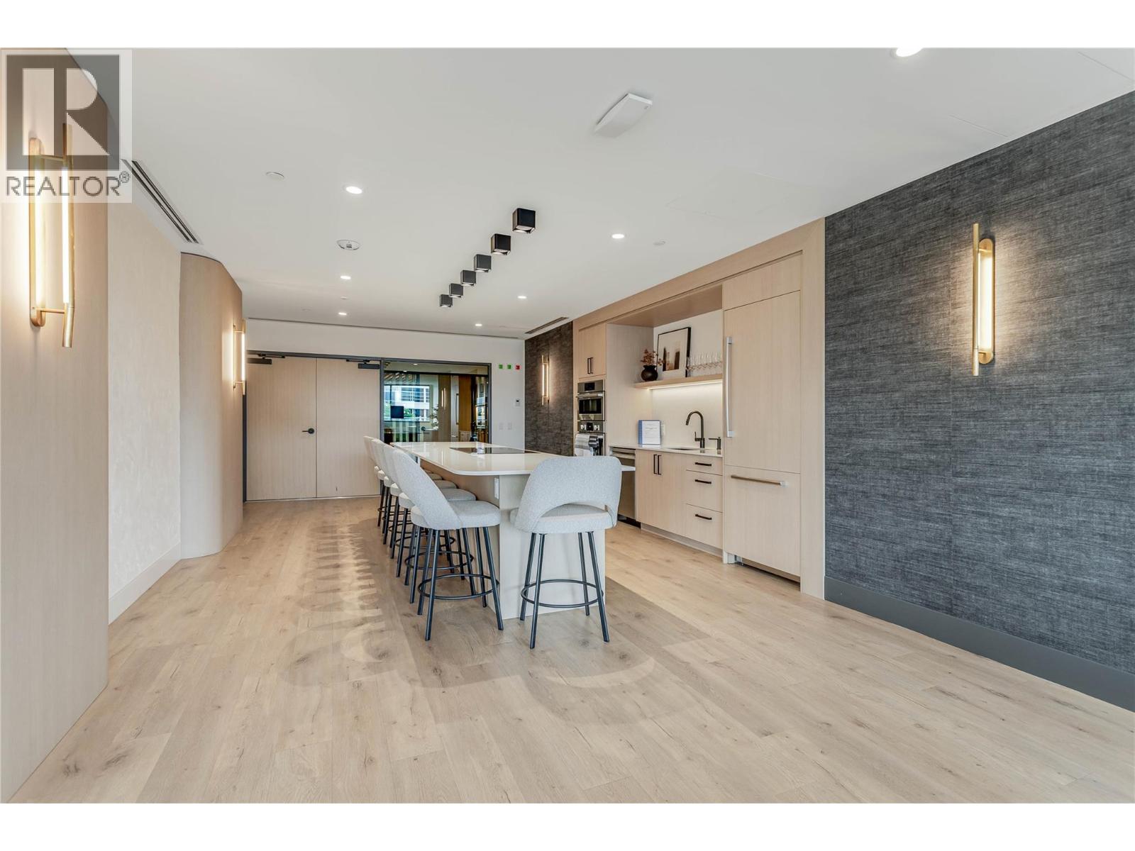 3300 Lakeshore Road Unit# 615