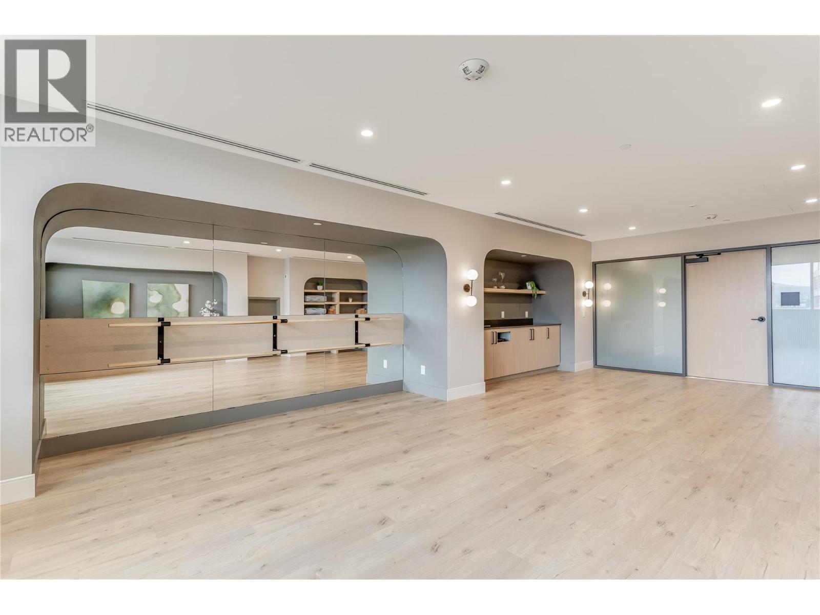 3300 Lakeshore Road Unit# 615