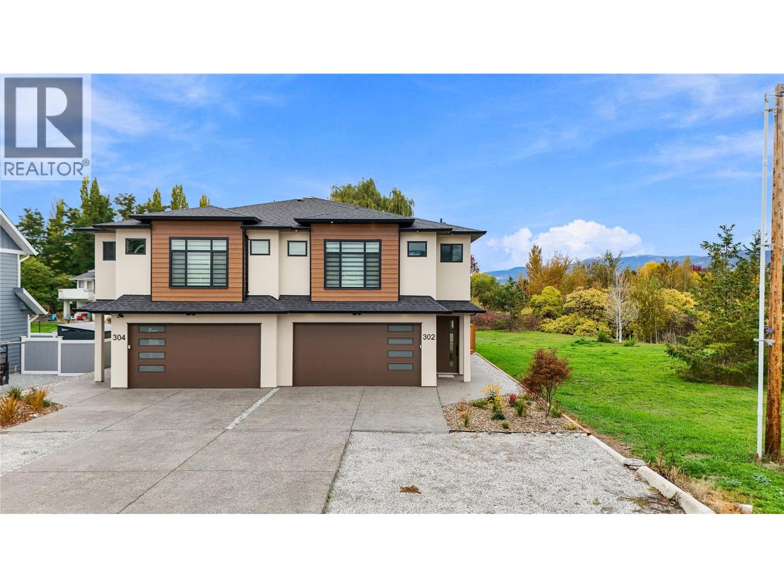 302 Sumac Road W